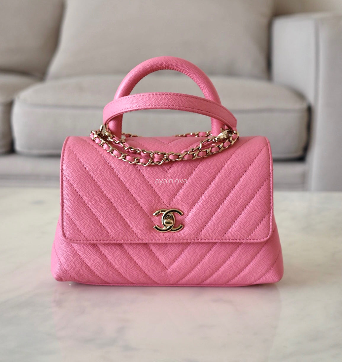 CHANEL Pink Caviar Chevron Small Coco Handle 24 cm Light Gold Hardware