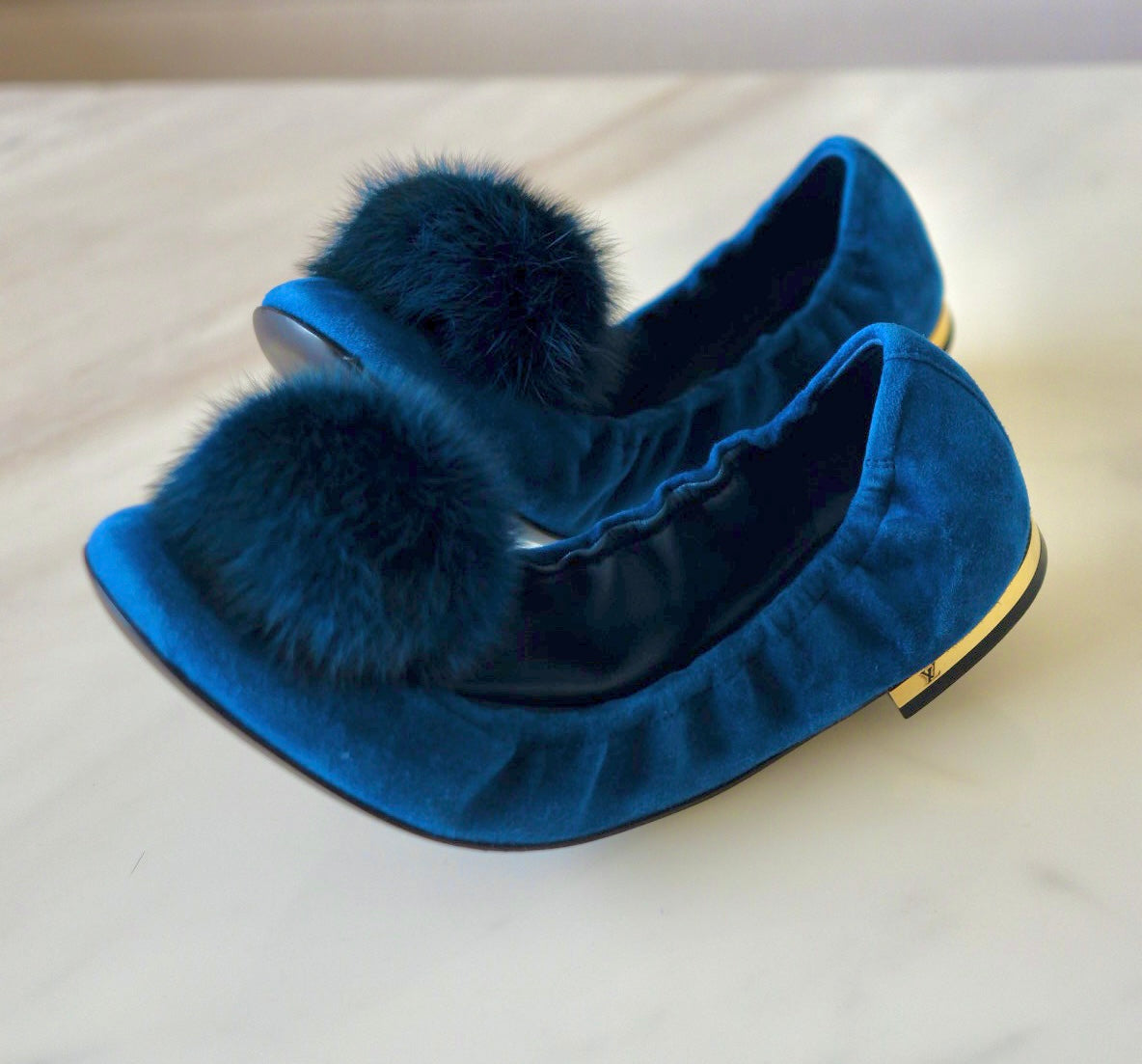 LOUIS VUITTON Blue Pompom Velvet Calfskin Flirty Ballet Flat Sz 38