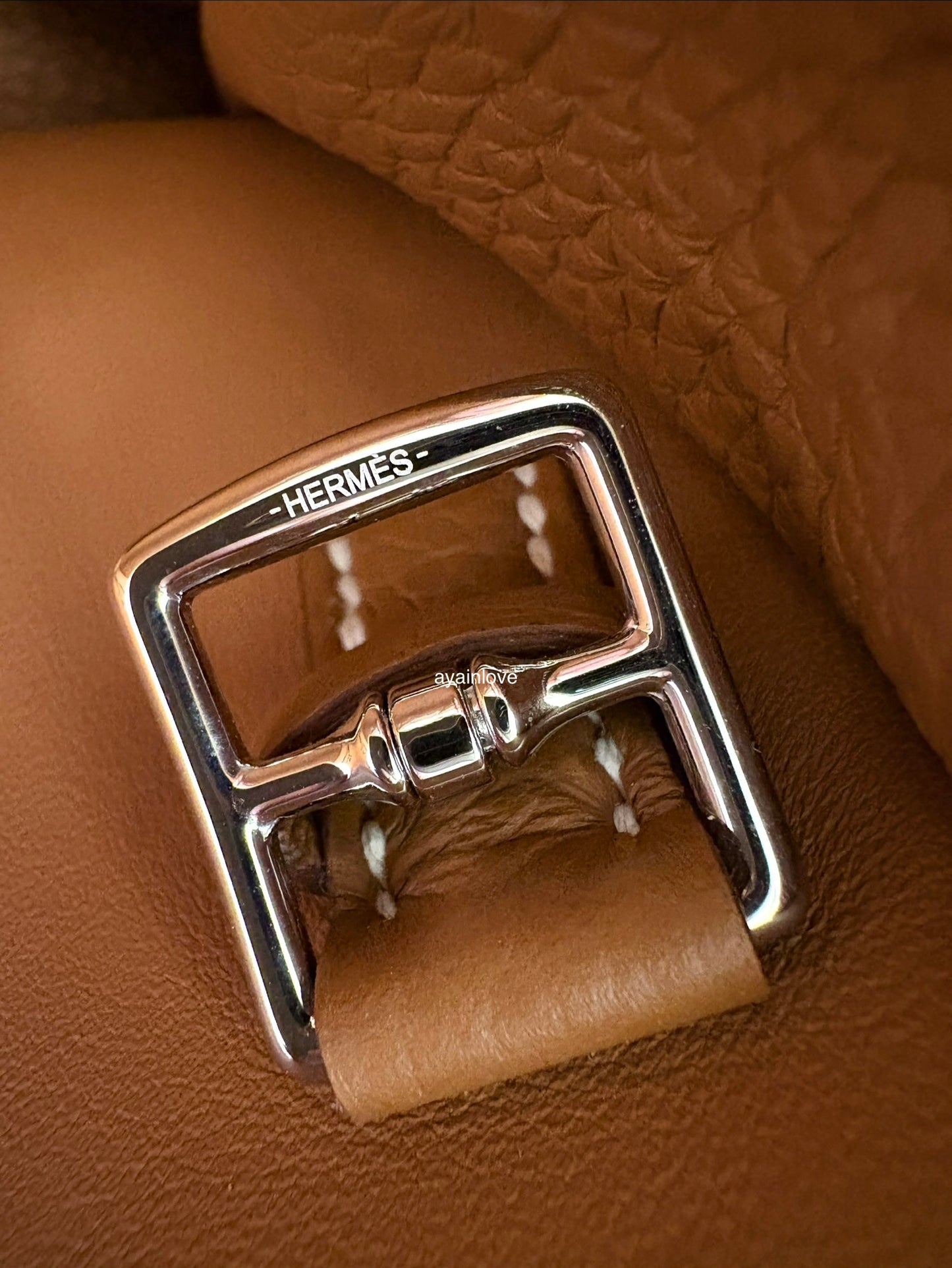 HERMES Halzan 25 Gold Clemence Palladium Hardware B Stamp