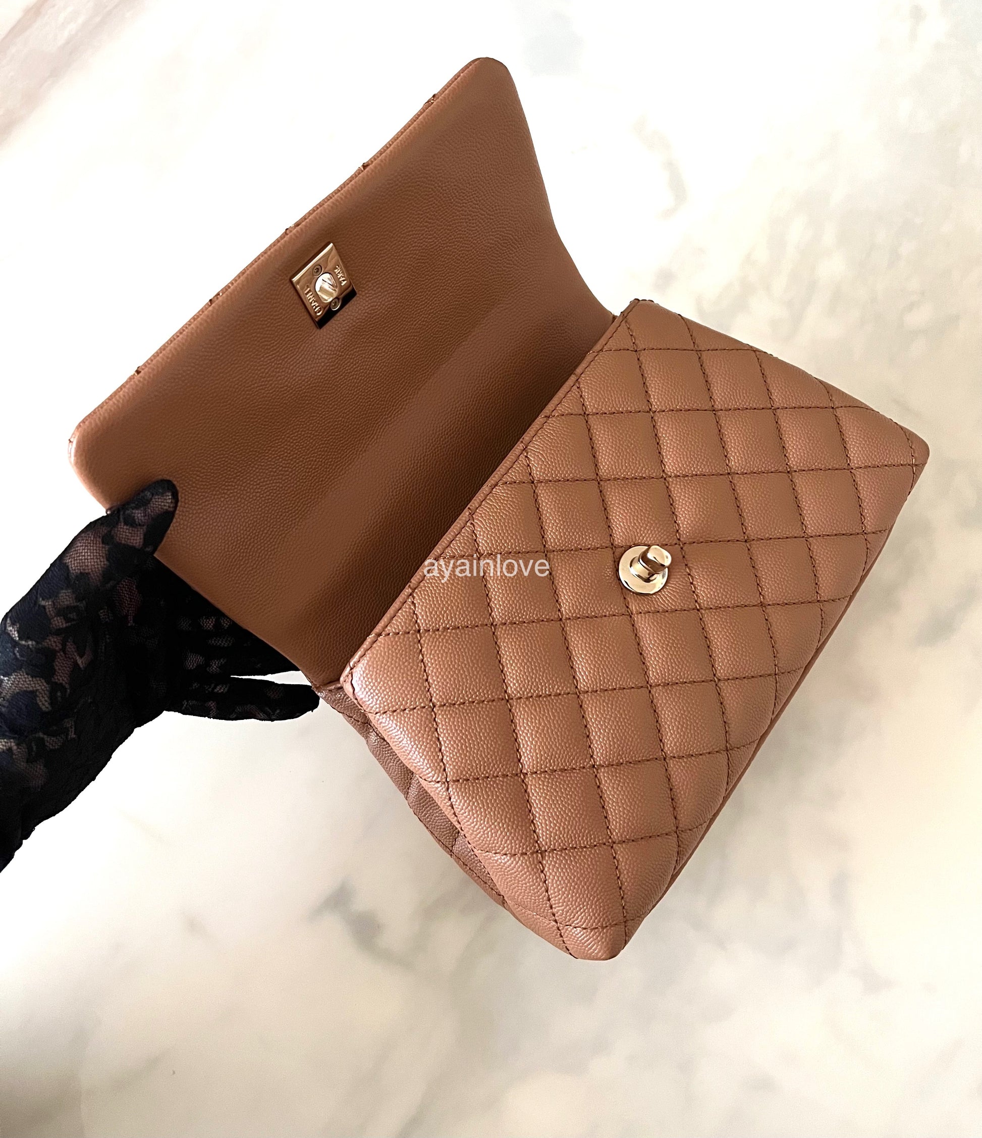 CHANEL 21P Caramel Brown Caviar Small Coco Handle 24 cm Light Gold Har – AYAINLOVE  CURATED LUXURIES
