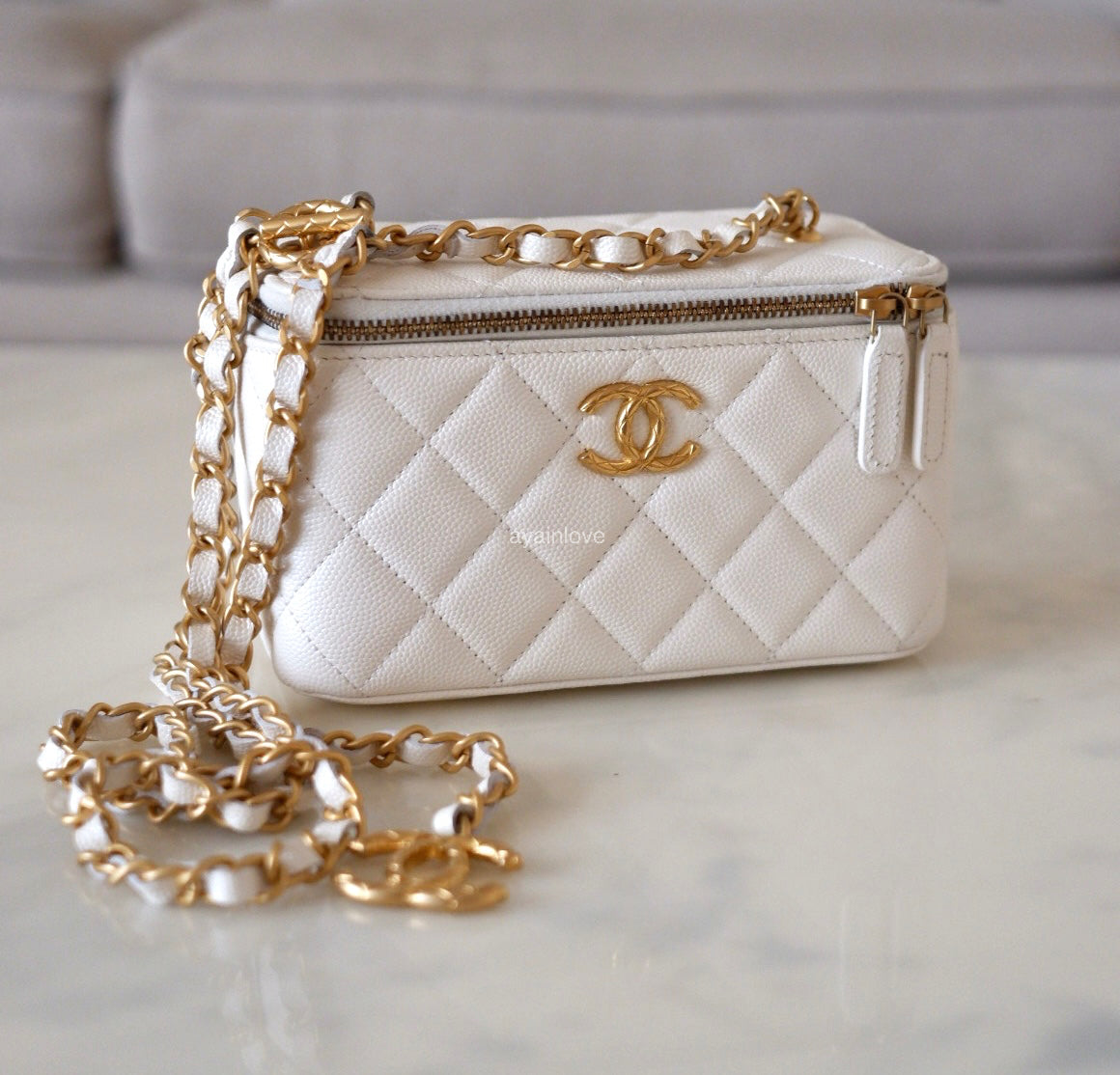 CHANEL Iridescent White Caviar Rectangular Vanity on Adjustable Chain Strap Oversized CC Gold Hardware