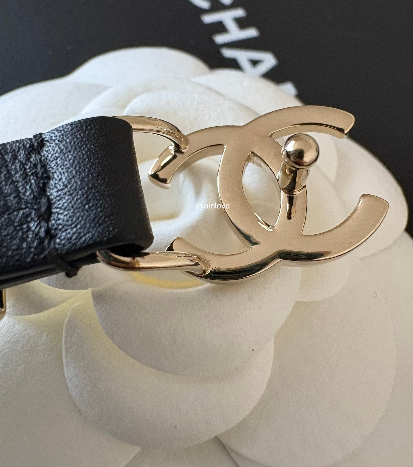 CHANEL 22B Black Interlaced Chain Leather Belt Size 90 Gold Hardware