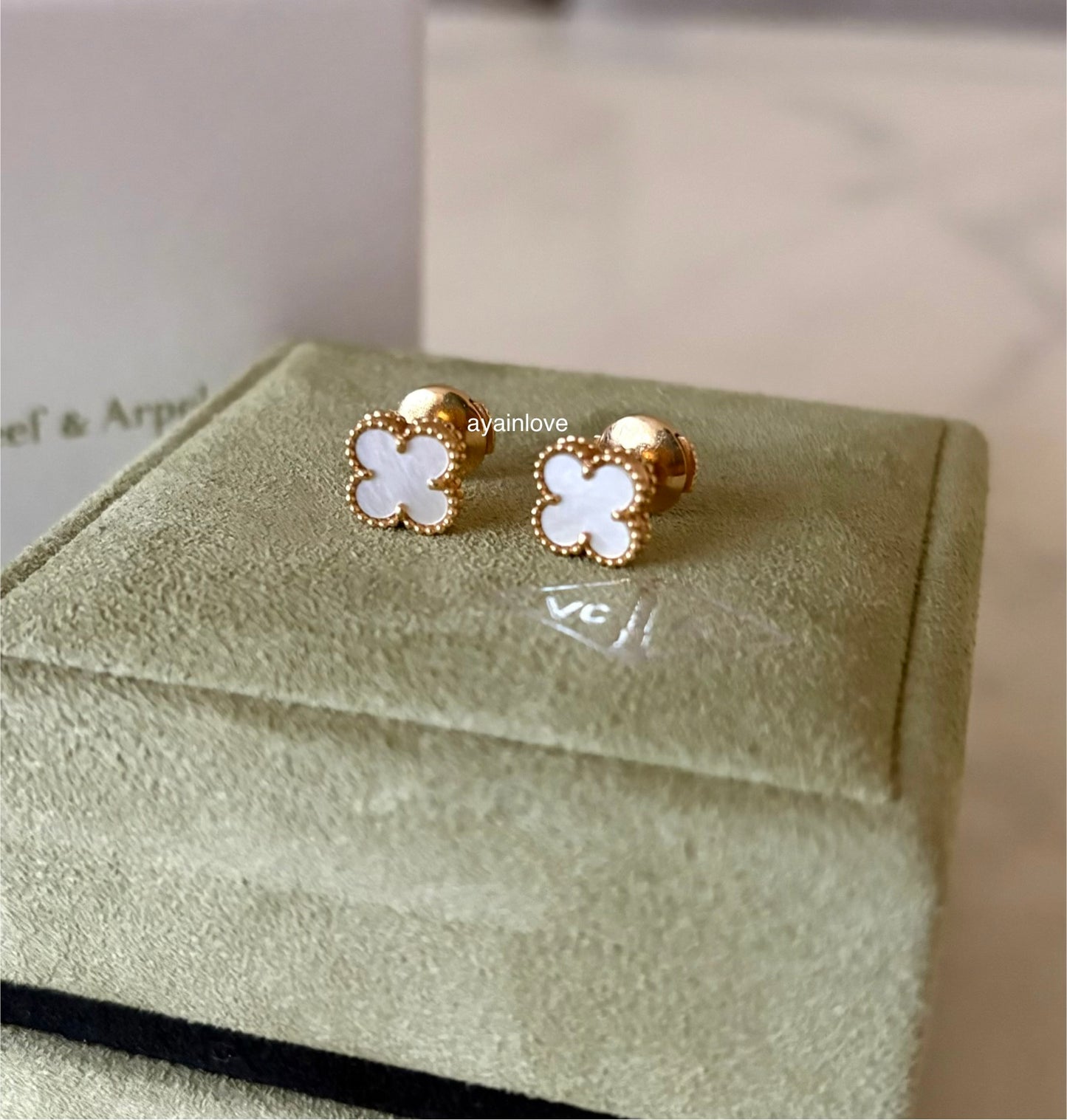 VAN CLEEF ARPELS VCA 18KT Yellow Gold White MOP Mother of Pearl Sweet Alhambra Earrings