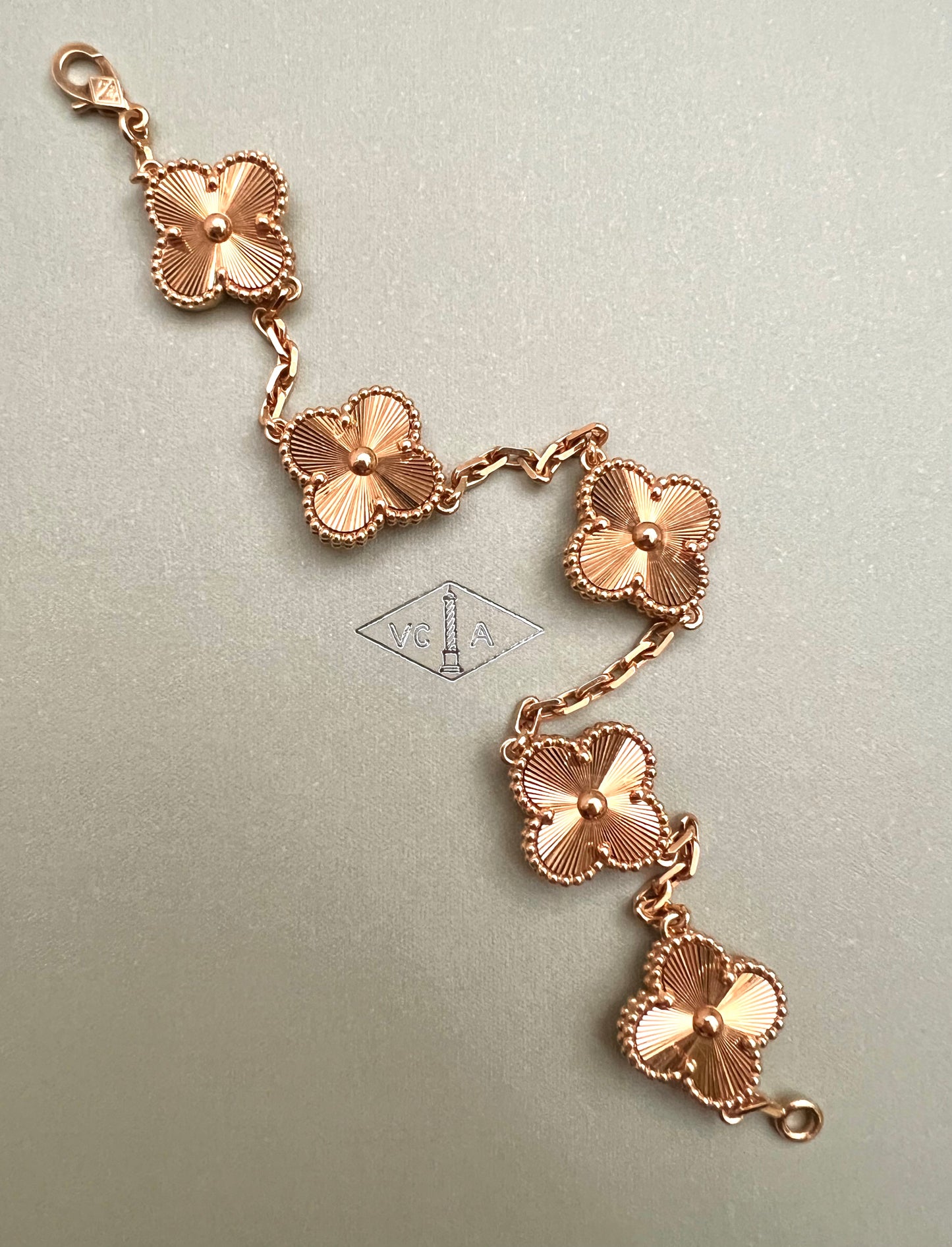 Van Cleef Arpels VCA 5 Motifs Bracelet Guilloche 18KT Yellow Gold Vintage Alhambra