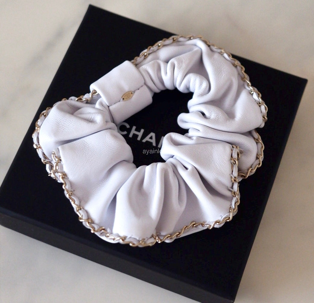 CHANEL 21P White Leather CC Scrunchie Gold Hardware