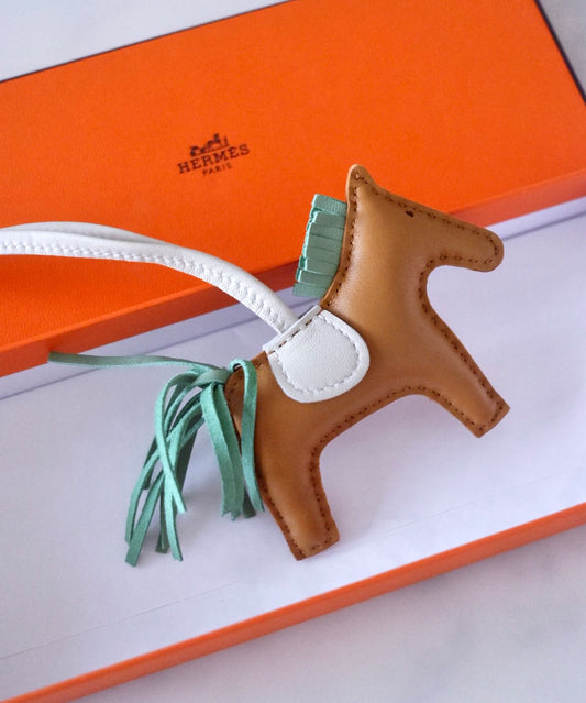 HERMES Rodeo PM Tricolour Sesame/Vert Criquet/Craie Bag Charm