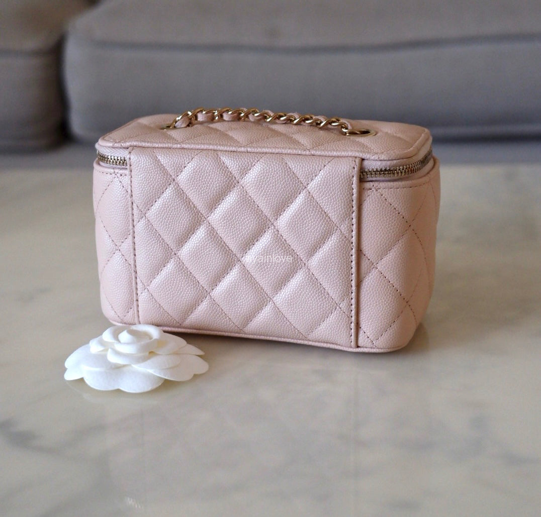 CHANEL 22C Light Beige Caviar Rectangular Vanity On Chain Light Gold Hardware