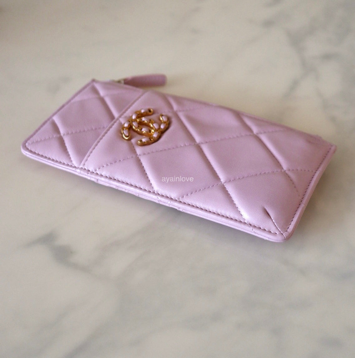CHANEL 21S Pink Lilac Rose Clair 19 Phone Pouch Card Holder Gold Hardware