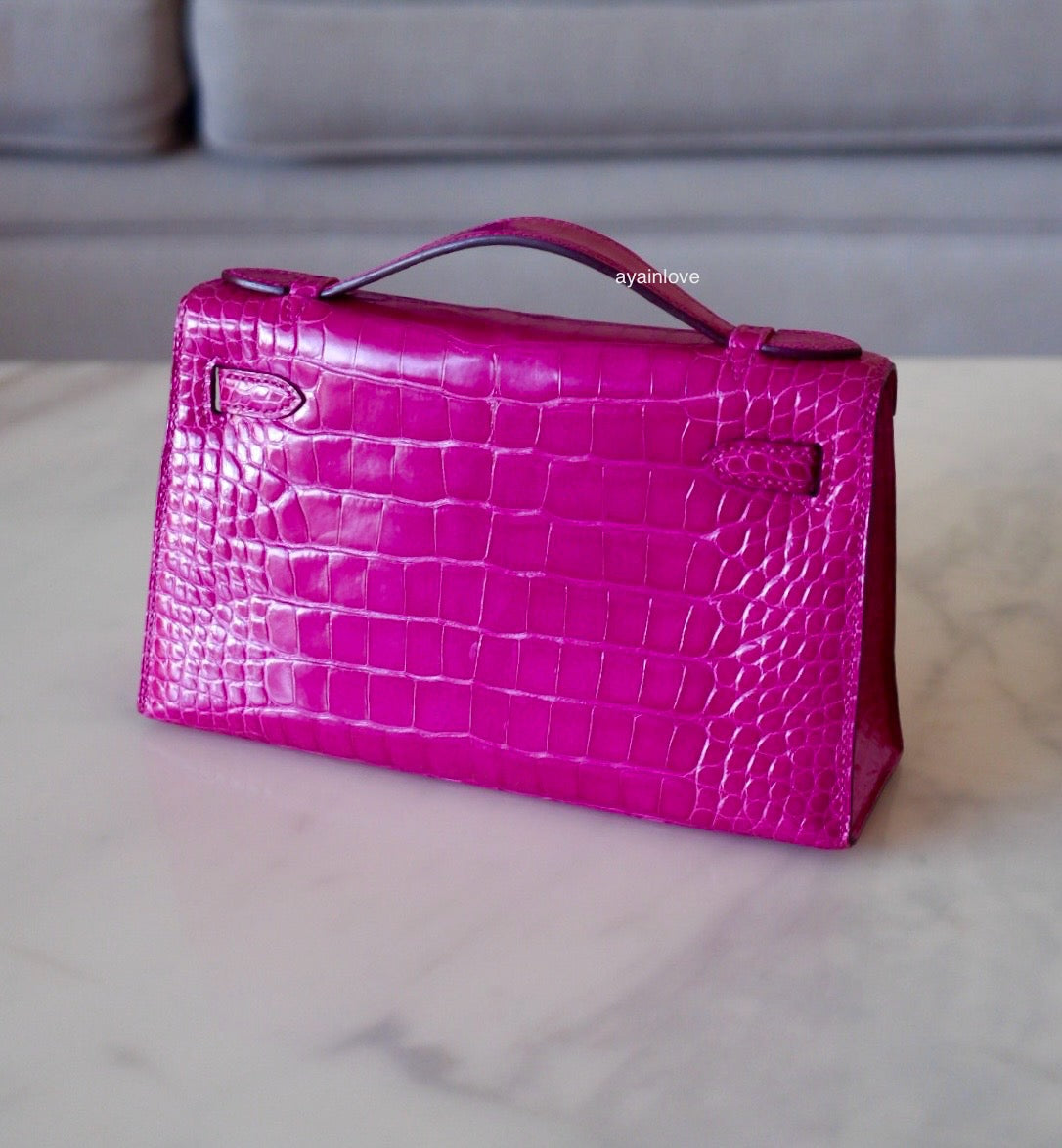 HERMES Kelly Pochette Rose Scheherazade Shiny Alligator Gold Hardware C Stamp