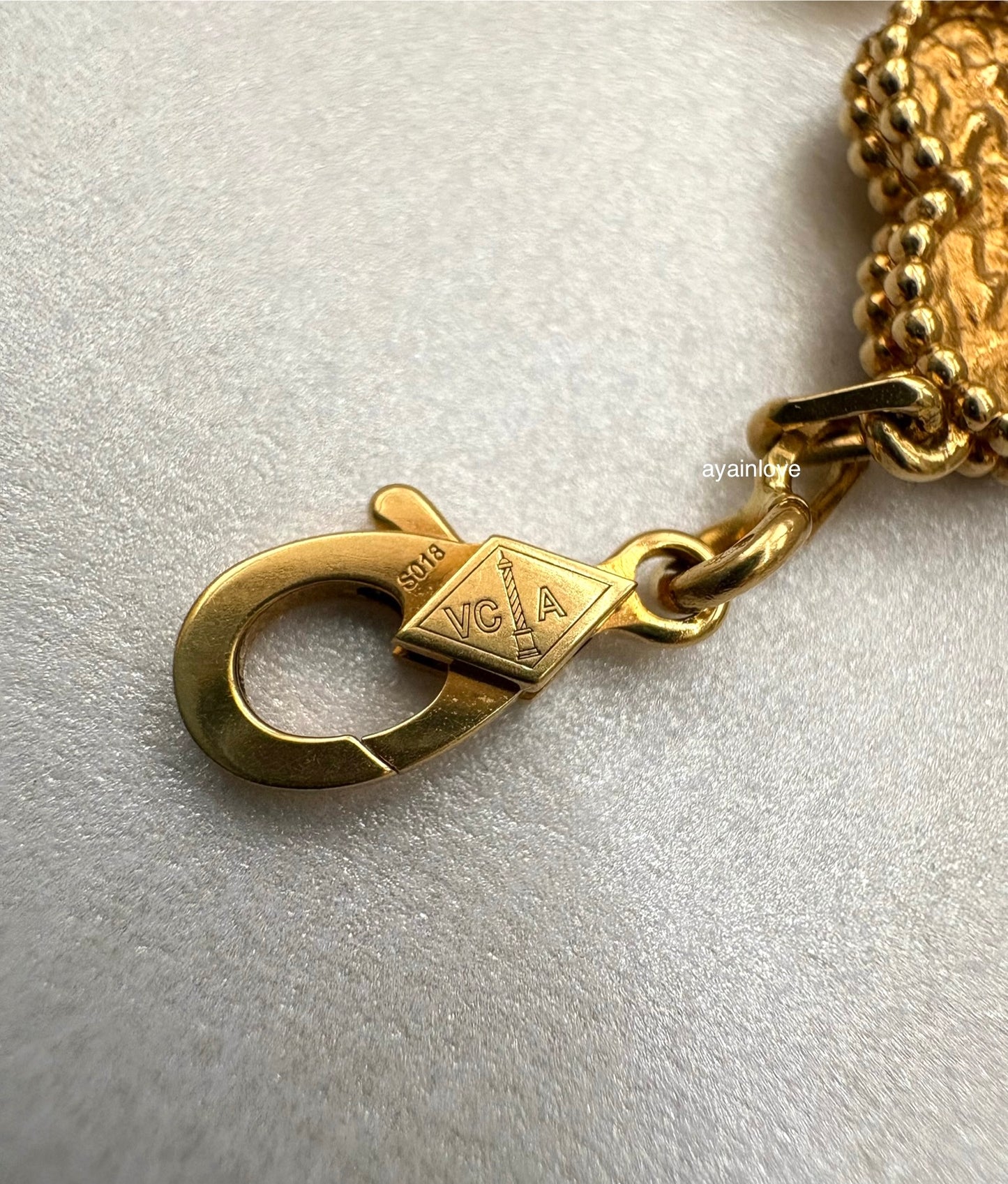 Van Cleef Arpels VCA 5 Motifs Bracelet Hammered 18KT Yellow Gold Vintage Alhambra