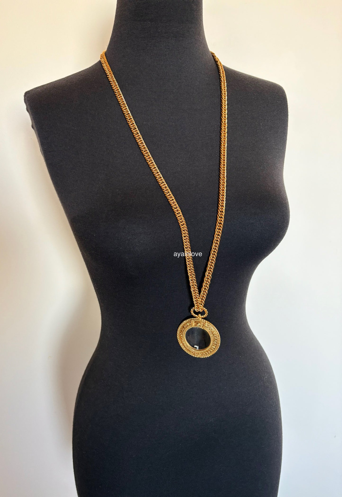 CHANEL Vintage CC Round Eyeglass Pendant Necklace 24KT Gold Plated Hardware