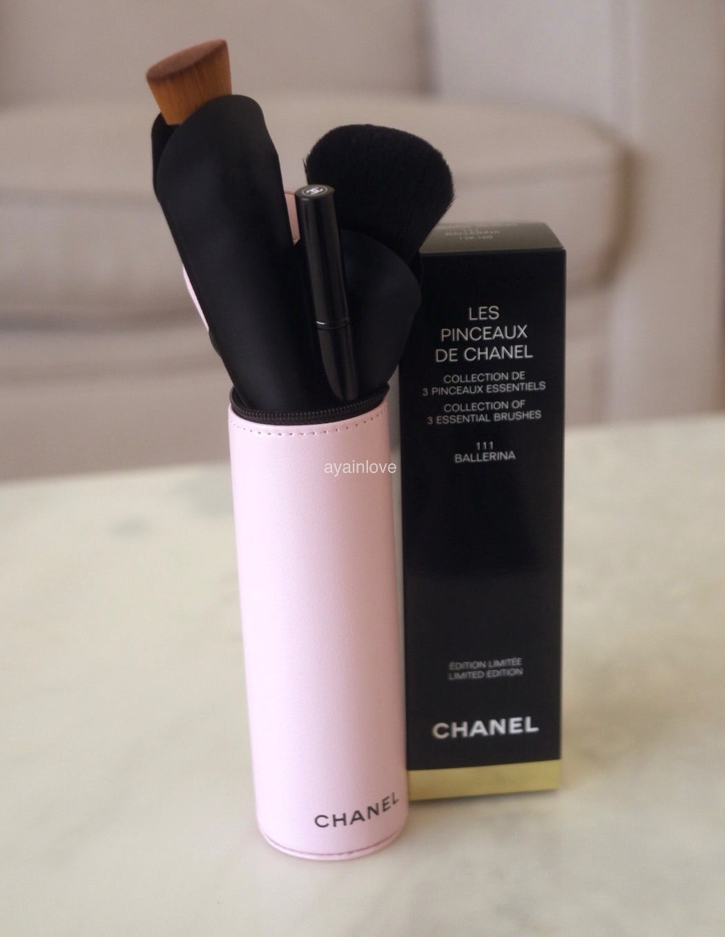 CHANEL Colour Codes Pink Ballerina Brush Set (3 Brushes) and Mirror –  AYAINLOVE CURATED LUXURIES