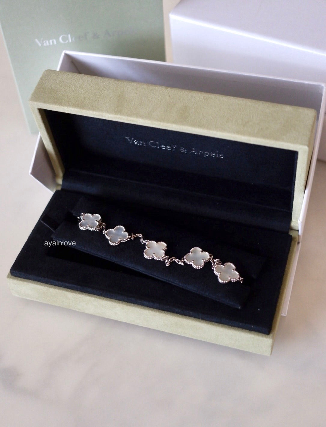 Van Cleef Arpels VCA 5 Motifs Bracelet White Mother of Pearl 18KT White Gold Vintage Alhambra