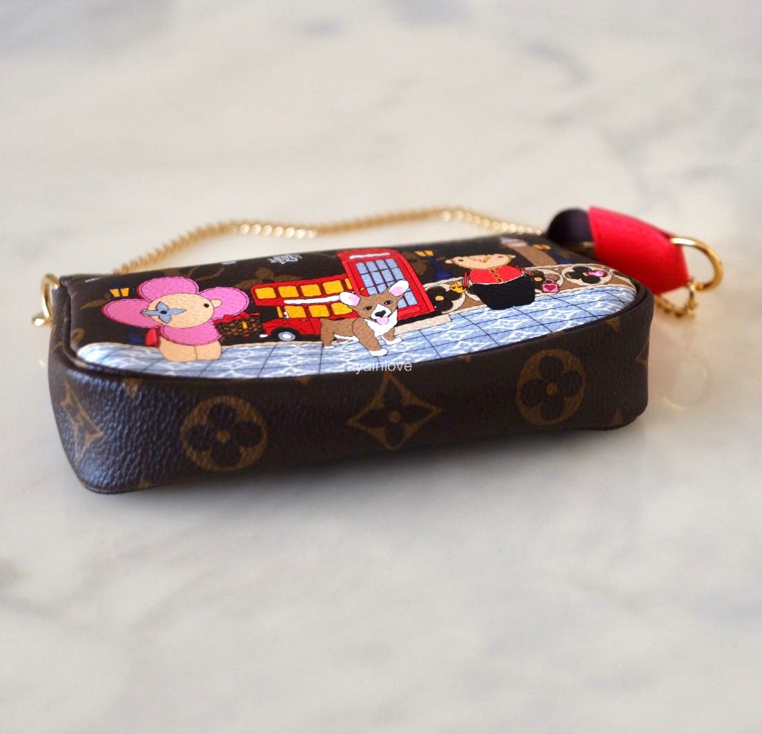 LOUIS VUITTON LV Holiday Limited Edition Vivienne London Animation 2021 Mini Pochette Monogram Gold Hardware