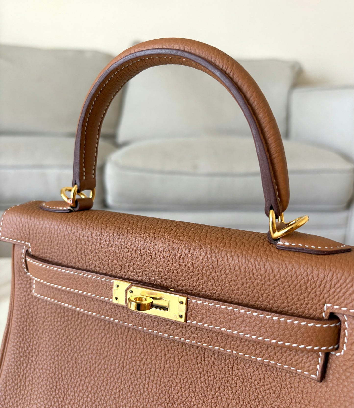 HERMES Kelly 25 Gold Togo Retourne Gold Hardware D Stamp