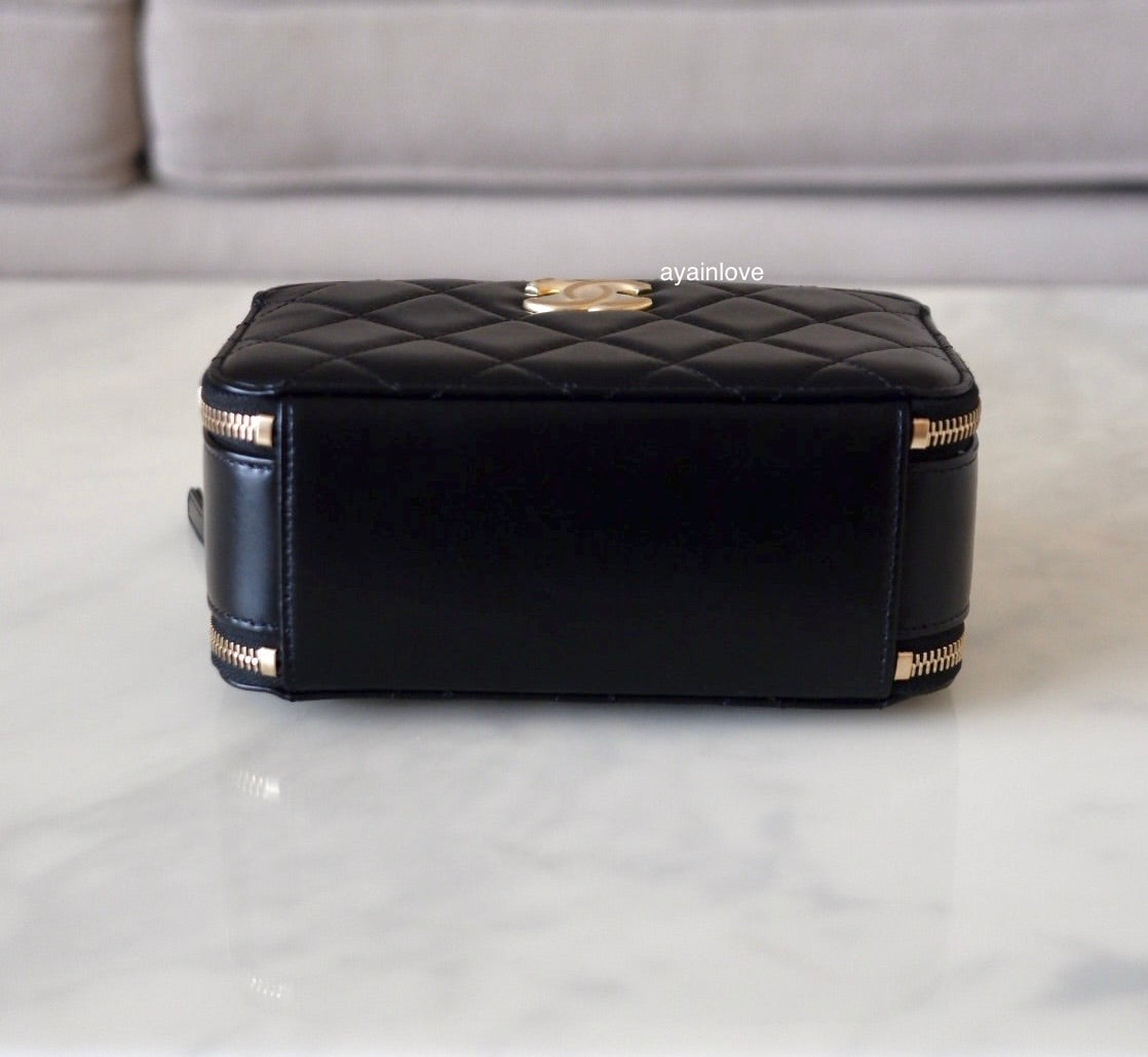 CHANEL 23S Black Lambskin Pick Me Up Quilted Vanity Case Camera Bag Gold Hardware