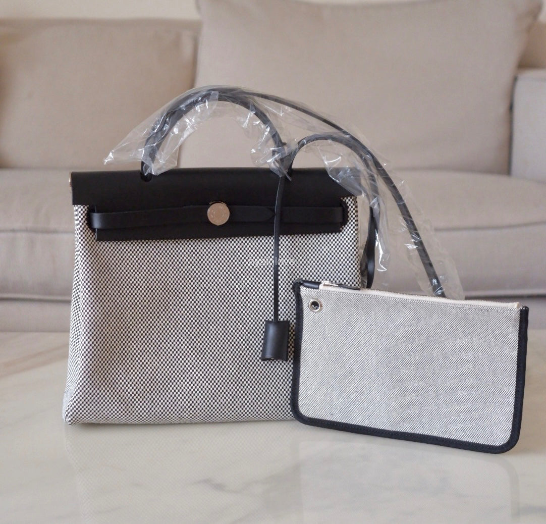 HERMES Herbag Zip 31 Vache Hunter Ecru Noir Palladium Hardware U Stamp