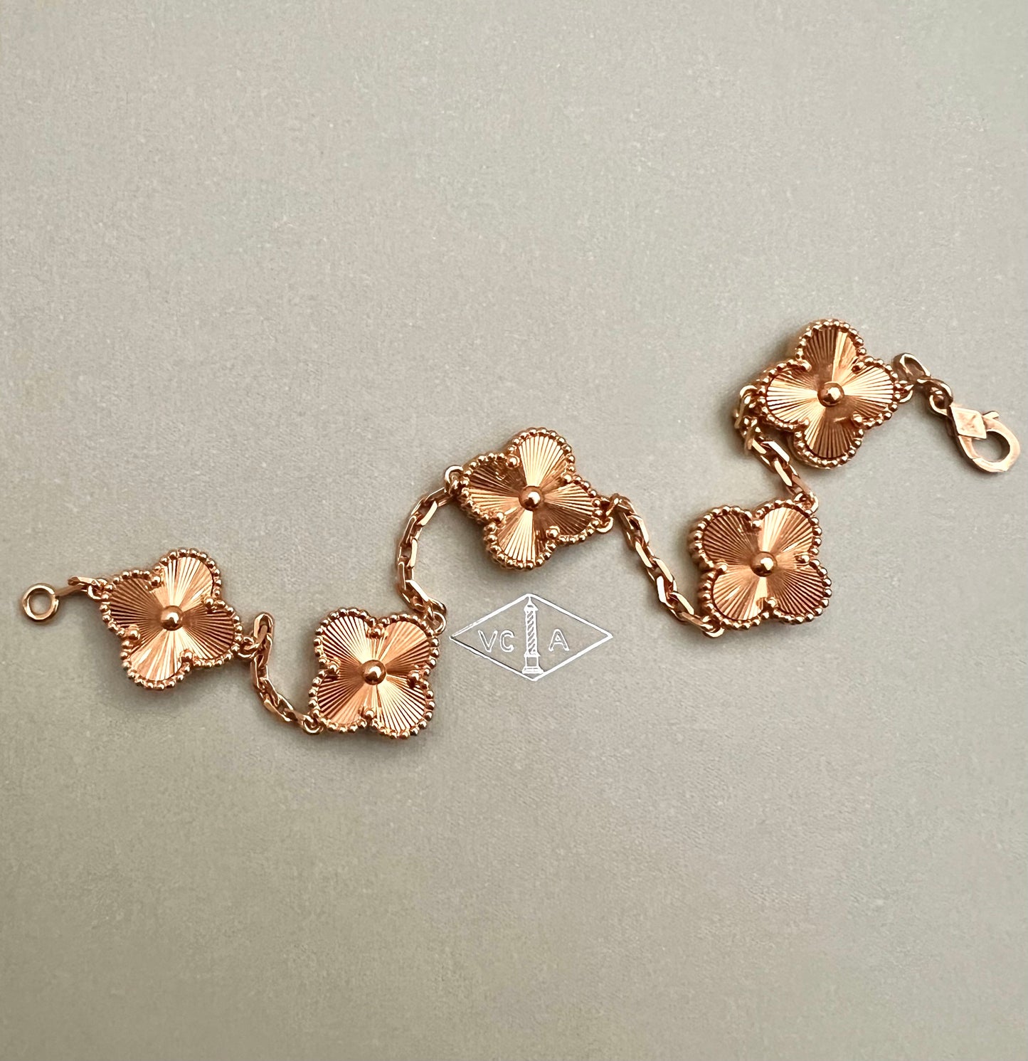 Van Cleef Arpels VCA 5 Motifs Bracelet Guilloche 18KT Yellow Gold Vintage Alhambra