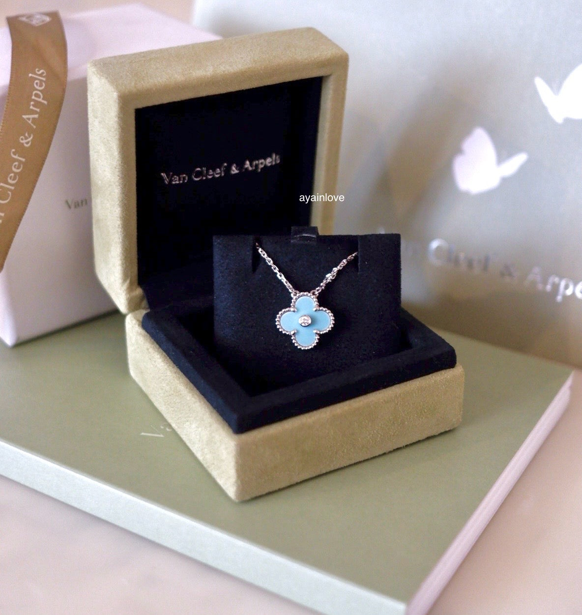 VAN CLEEF ARPELS VCA 18KT White Gold Limited 2022 Holiday Pendant Tiffany Blue Diamond Vintage Alhambra