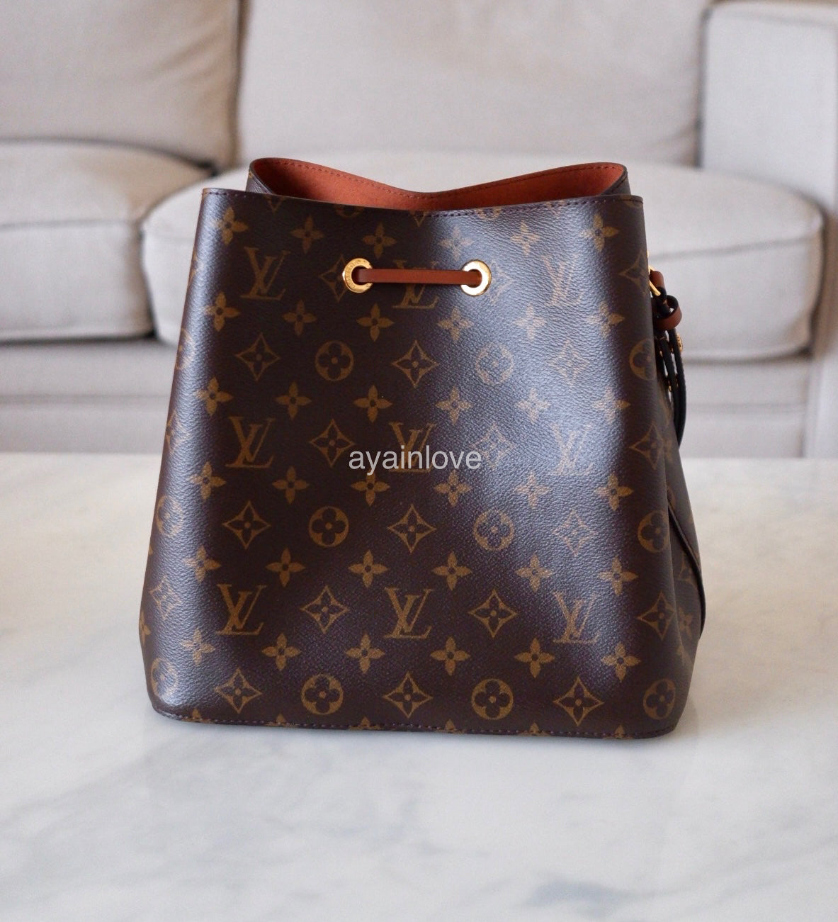 Louis Vuitton bucket handbag new Brown Leather ref.157024 - Joli Closet