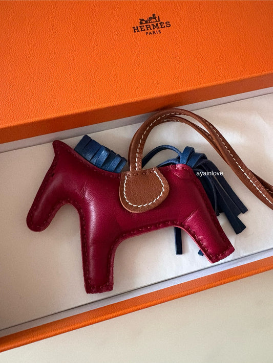 HERMES Rodeo PM Tricolour Rubis/Blue Sapphire/Fauve Bag Charm