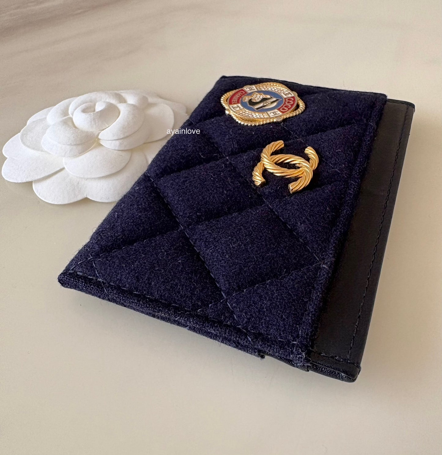 CHANEL 18A Charming Navy Blue/Burgundy Wool/Calfskin Flat Card Holder Oversized CC Gold Hardware