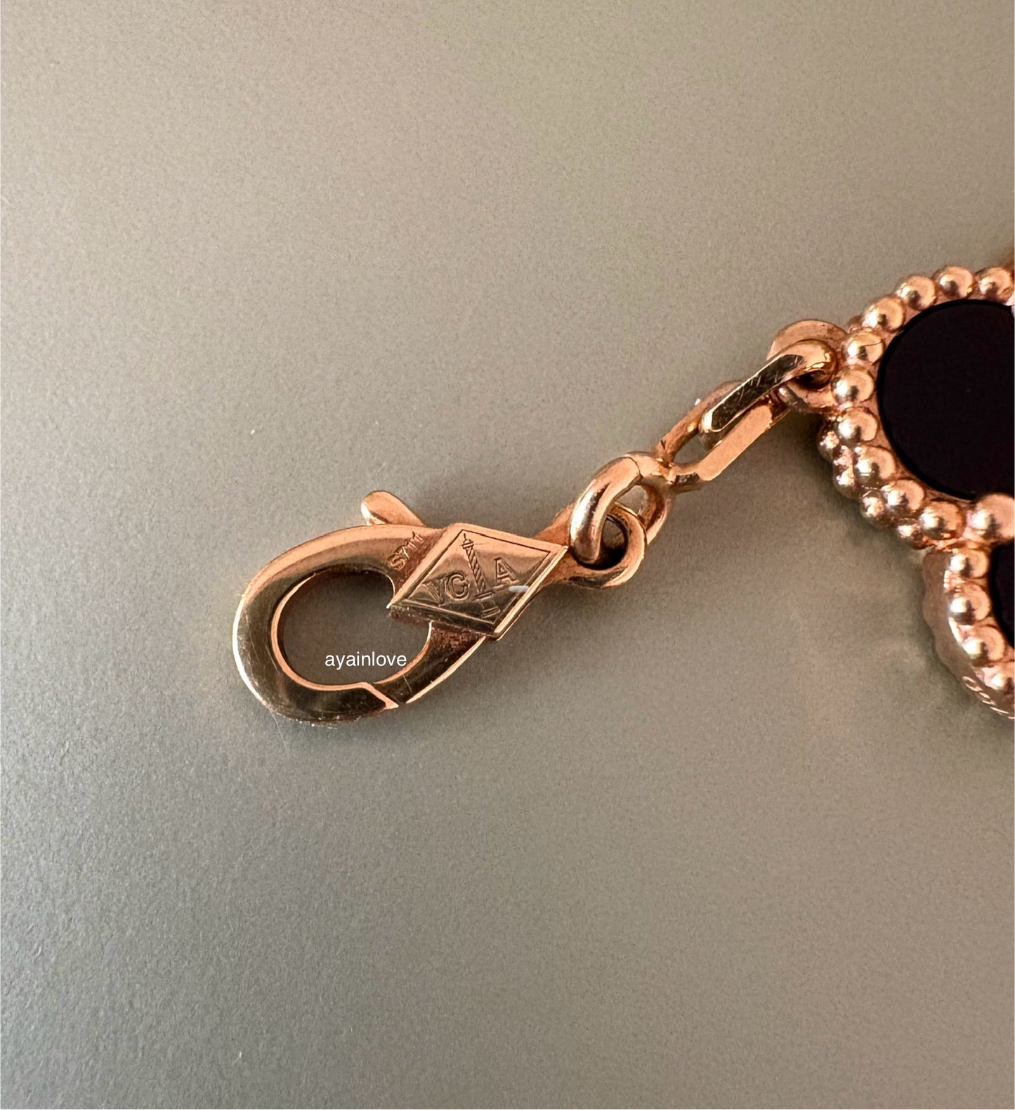 Van Cleef Arpels VCA 5 Motifs Bracelet Onyx 18KT Yellow Gold Vintage Alhambra