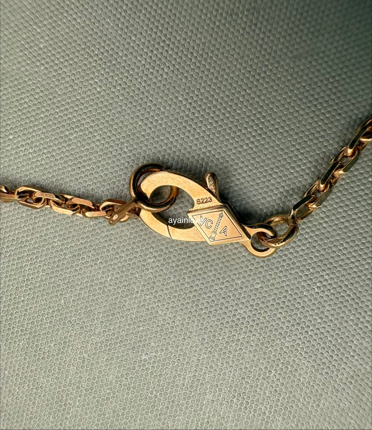 Van Cleef Arpels VCA 1 Motif Agate Magic Alhambra Long Necklace 18KT Yellow Gold