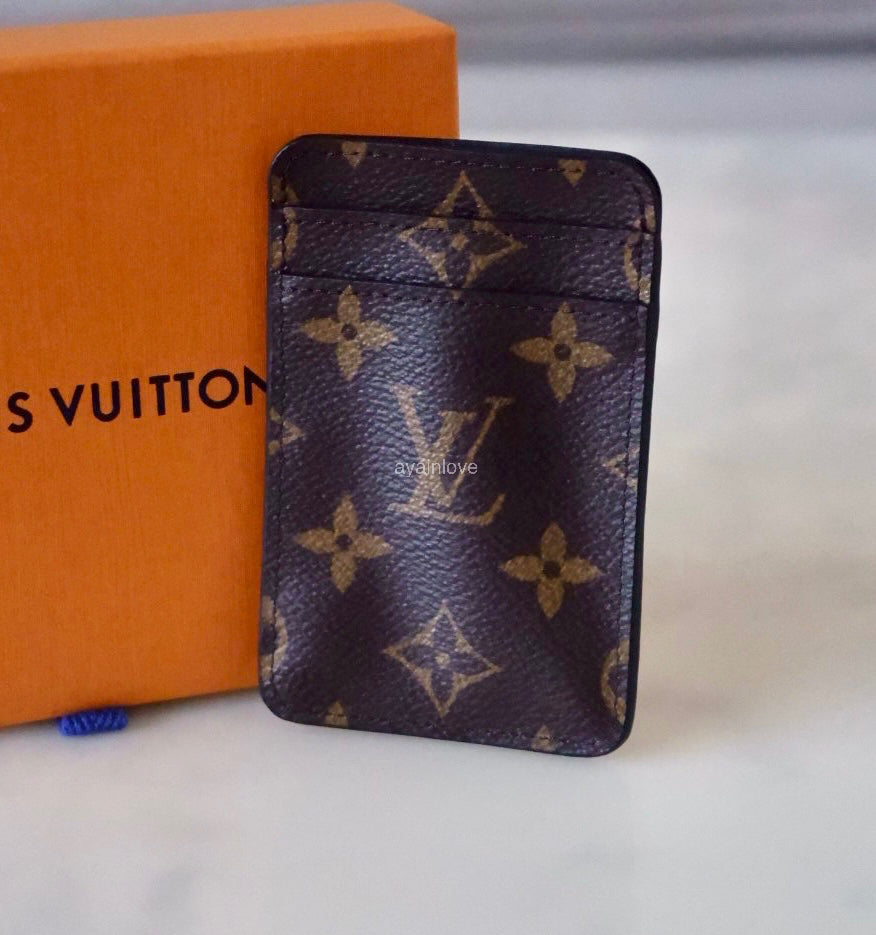 LOUIS VUITTON LV Game On Monogram Card Holder