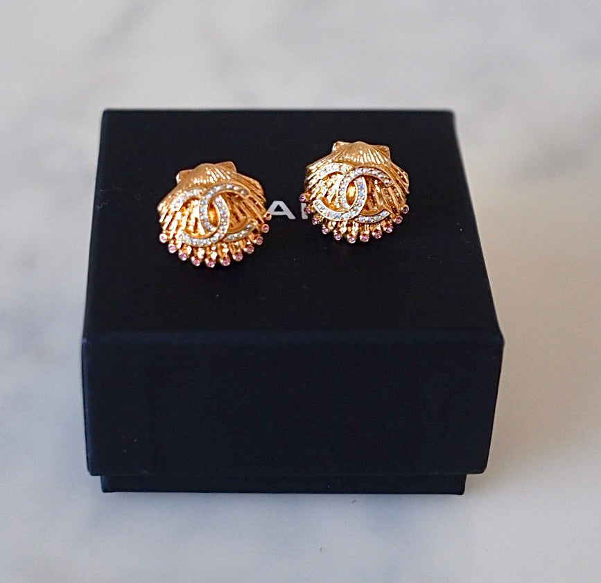 CHANEL 23C Shell CC Multicolour Crystal Stud Earrings Gold Hardware