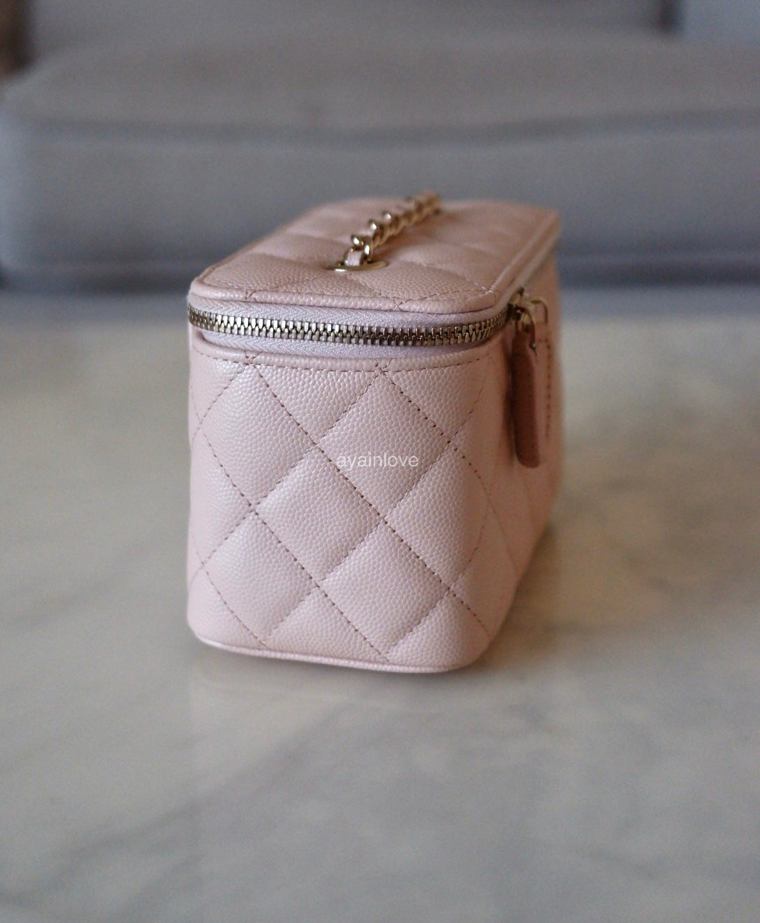 CHANEL 22C Light Beige Caviar Rectangular Vanity On Chain Light Gold Hardware