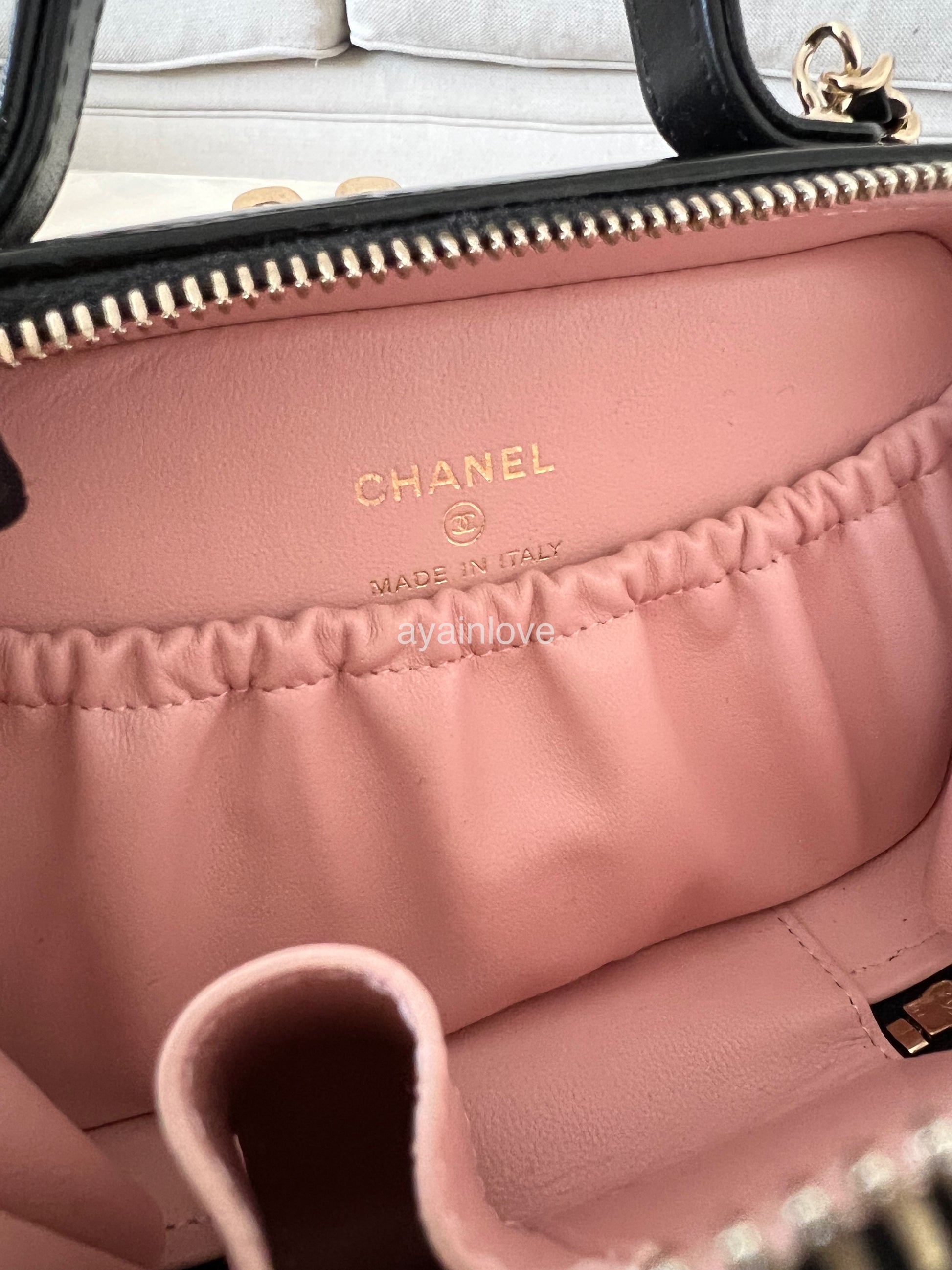 CHANEL Black Patent Quilted Calfskin Mini Vanity Bag on Chain Light Go –  AYAINLOVE CURATED LUXURIES