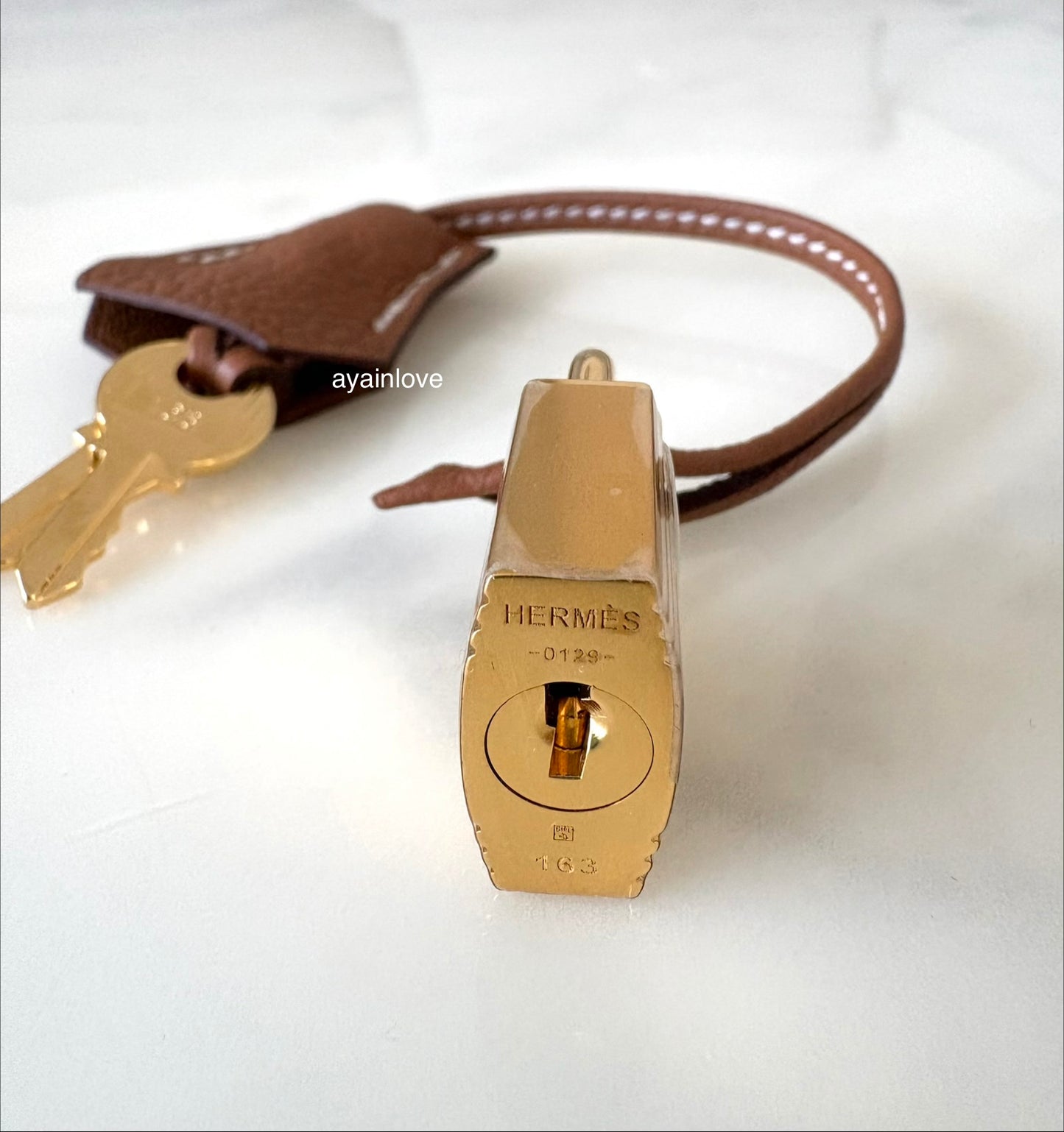 HERMES Kelly 25 Gold Togo Retourne Gold Hardware D Stamp