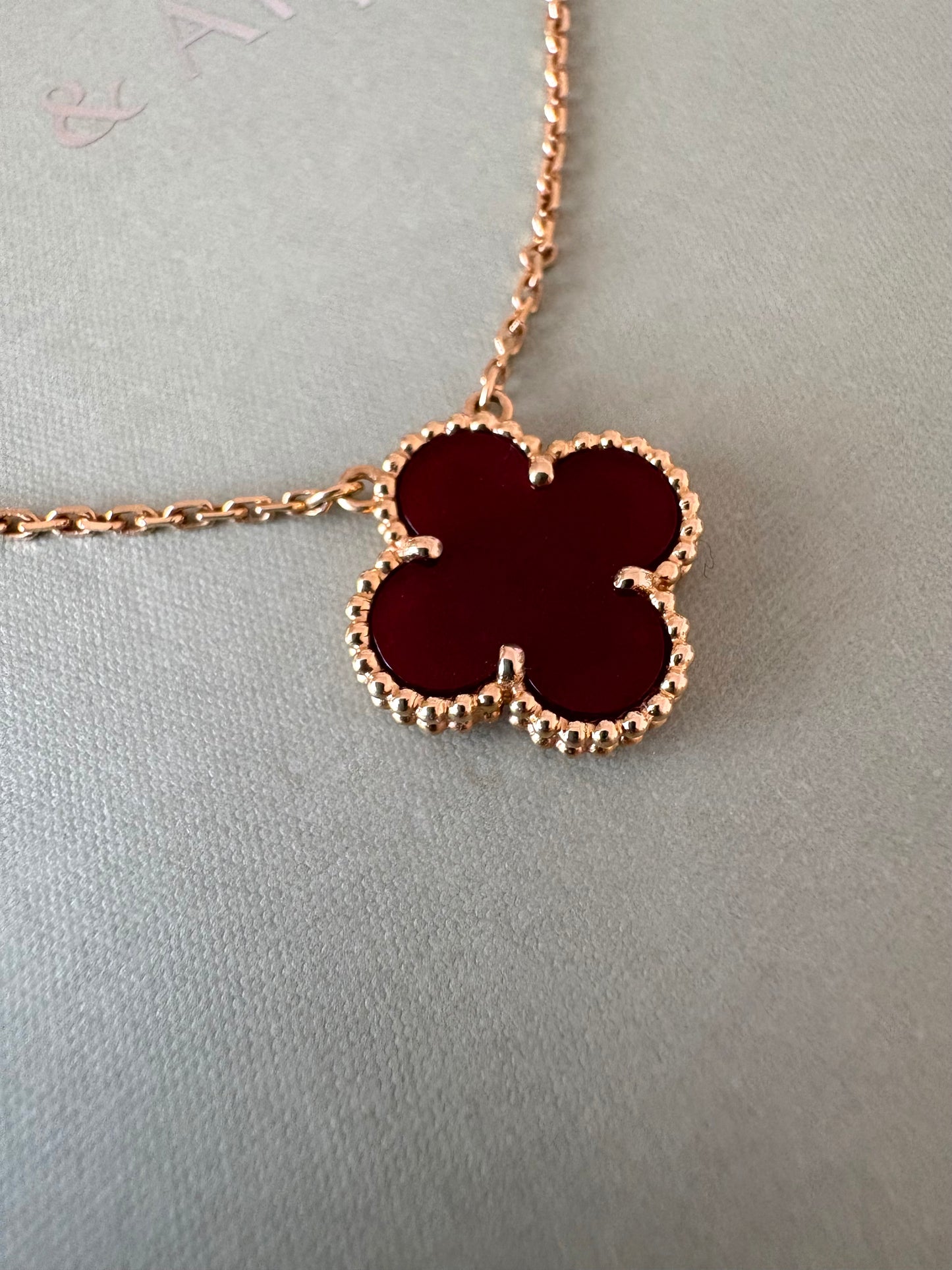 VAN CLEEF ARPELS VCA 18KT Yellow Gold Carnelian Vintage Alhambra Pendant Necklace