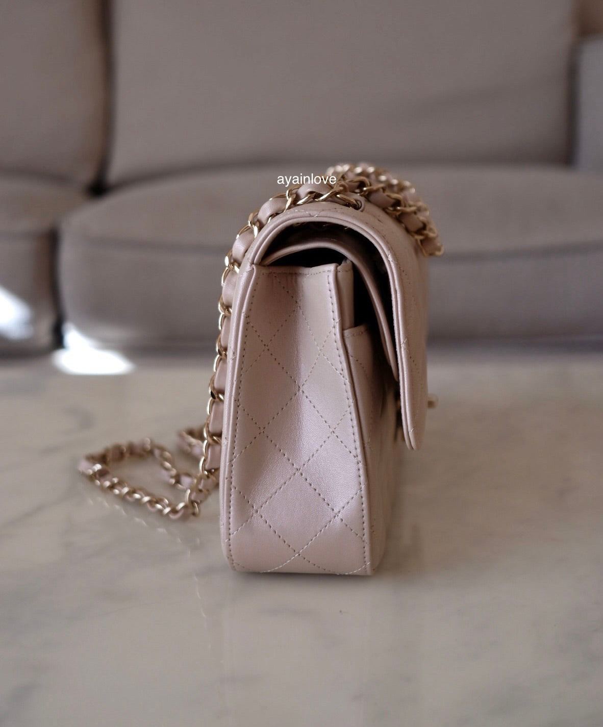 CHANEL 19S Iridescent Beige Lambskin Medium/Large Classic Flap Light Gold Hardware