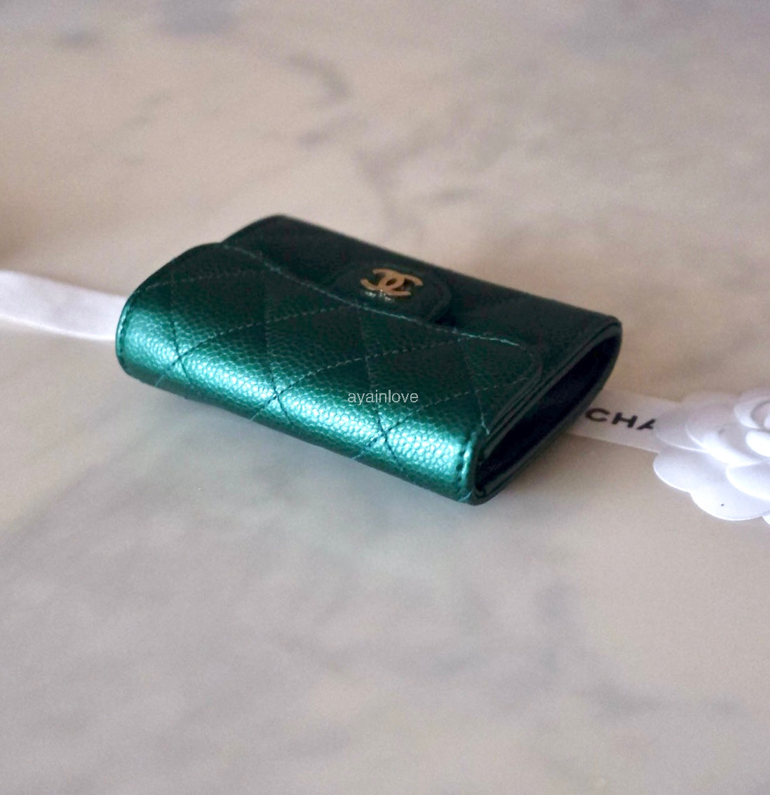 CHANEL 18S Iridescent Emerald Green Caviar XL Snap Card Holder Light Gold Hardware