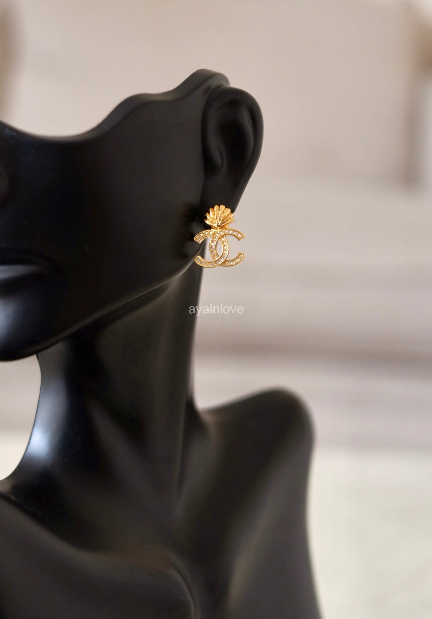 CHANEL 23C Seashell CC Crystal Stud Earrings Gold Hardware