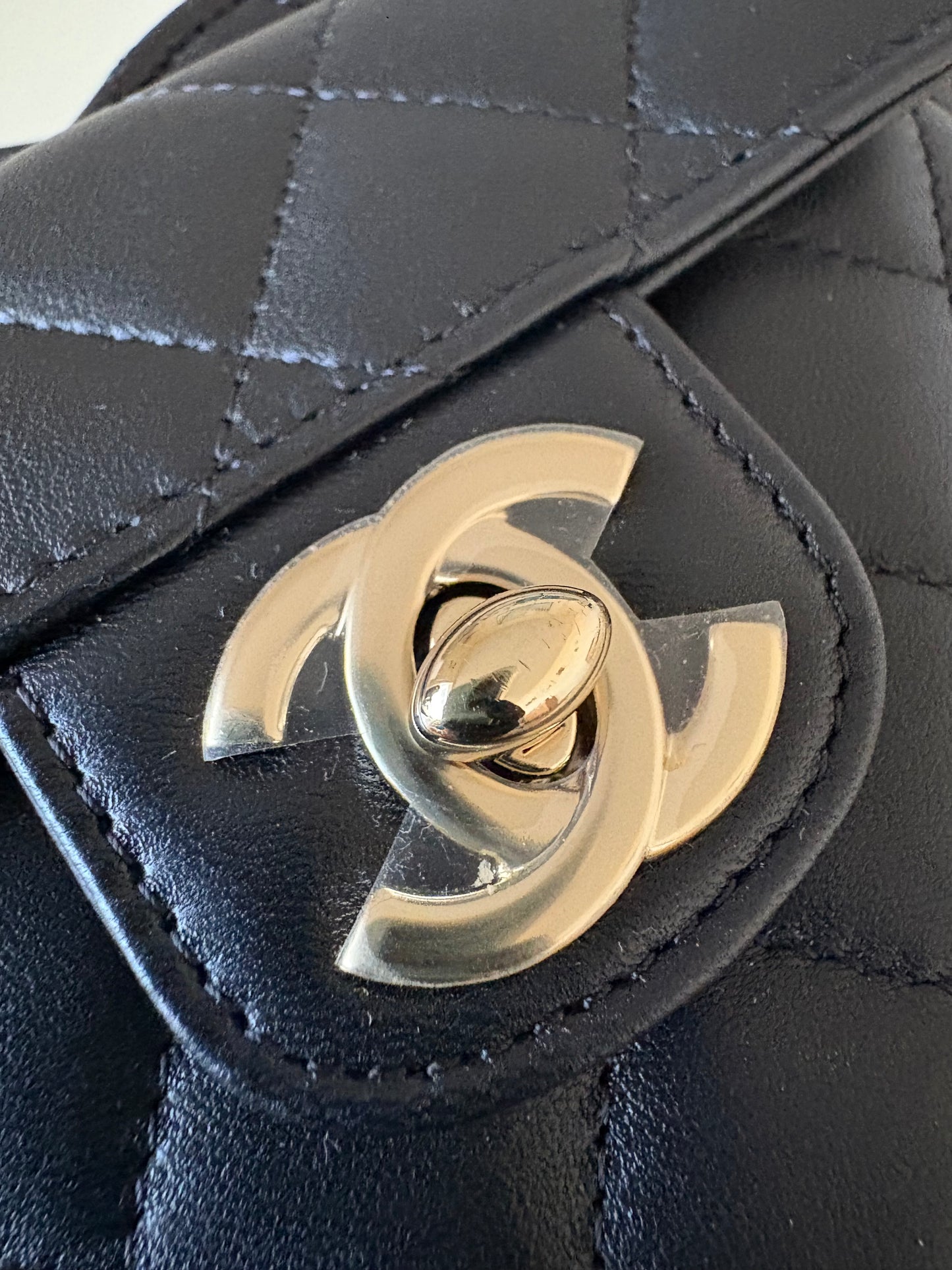 CHANEL 22S Black CC in Love Heart Small Cross-Body Bag Light Gold Hardware