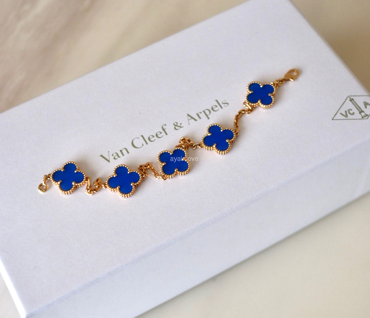 Van Cleef Arpels VCA 5 Motifs Agate Bracelet 18KT Yellow Gold Vintage Alhambra 2025