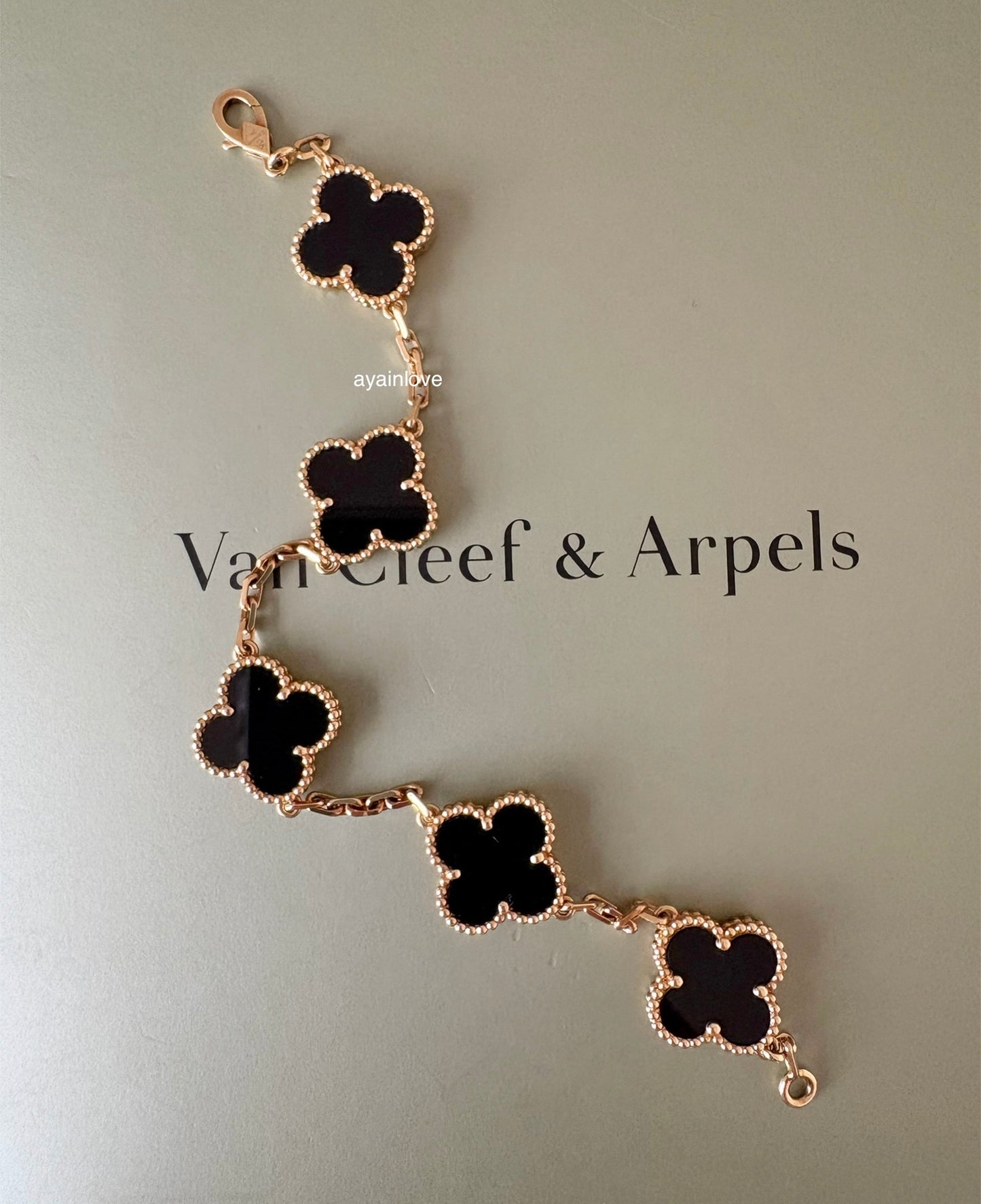 Van Cleef Arpels VCA 5 Motifs Bracelet Onyx 18KT Yellow Gold Vintage Alhambra