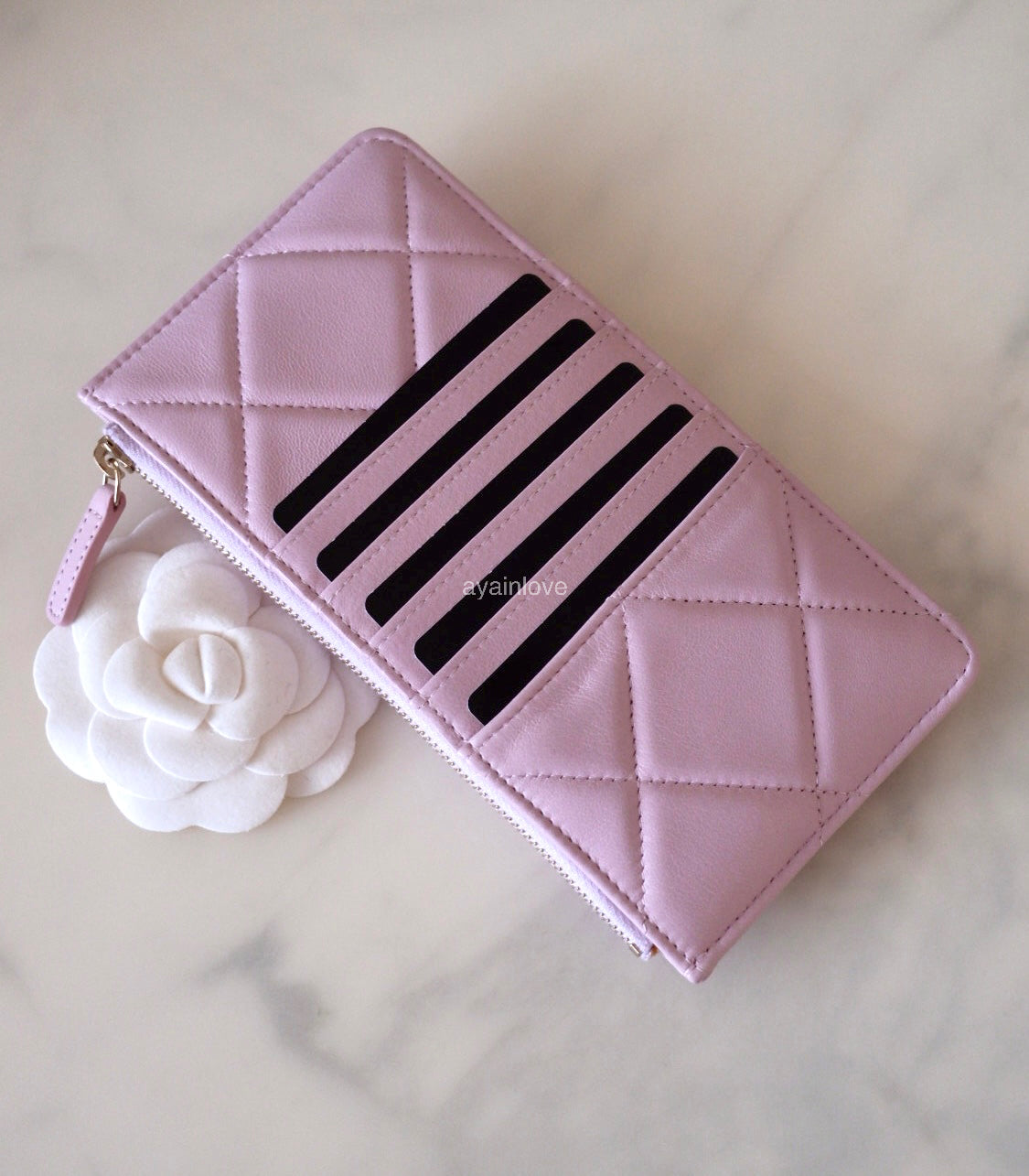 CHANEL 21S Pink Lilac Rose Clair 19 Phone Pouch Card Holder Gold Hardware