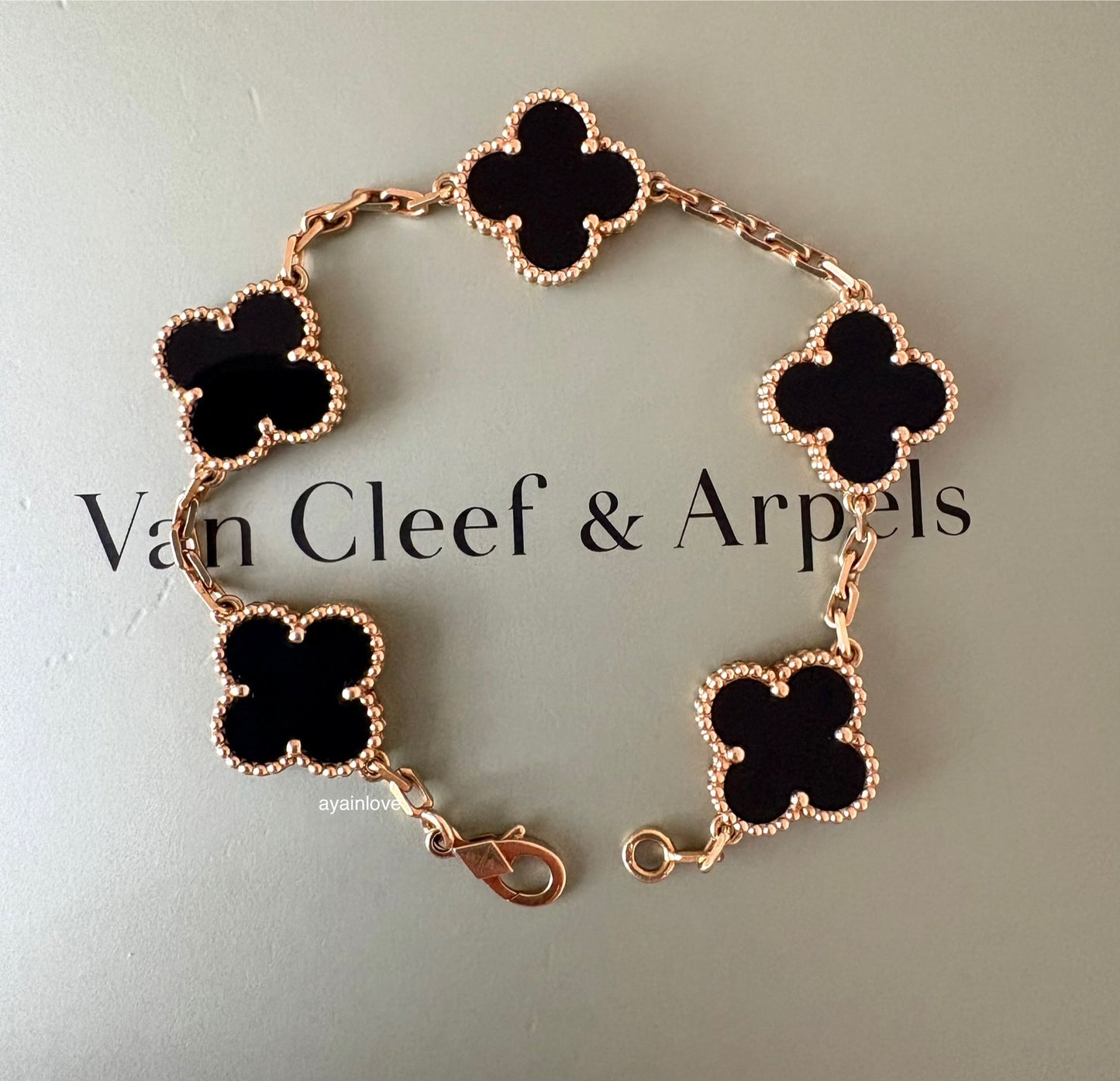 Van Cleef Arpels VCA 5 Motifs Bracelet Onyx 18KT Yellow Gold Vintage Alhambra
