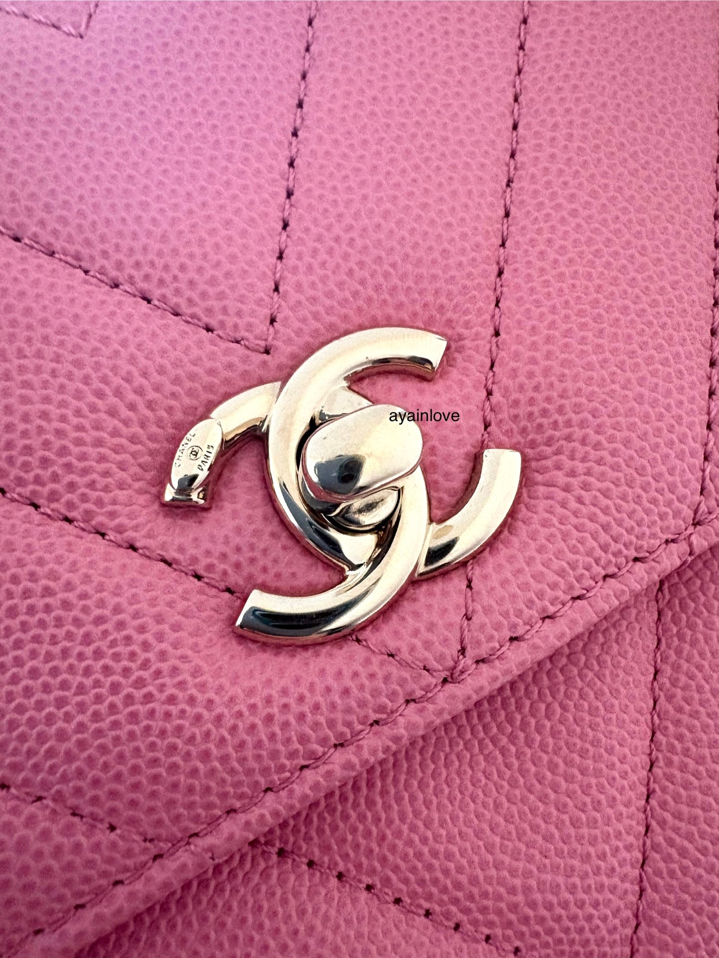 CHANEL Pink Caviar Chevron Small Coco Handle 24 cm Light Gold Hardware