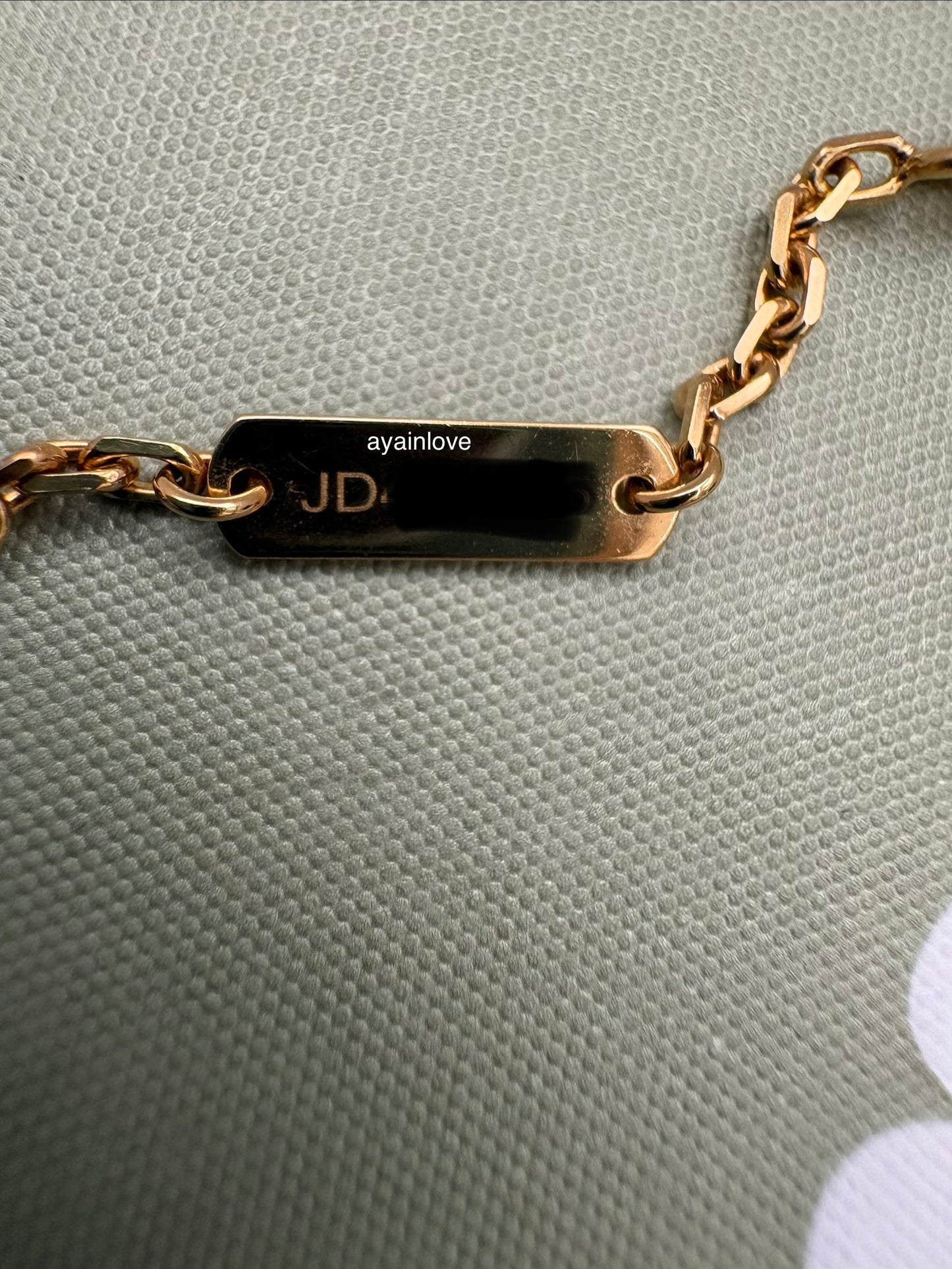 Van Cleef Arpels VCA 1 Motif Agate Magic Alhambra Long Necklace 18KT Yellow Gold
