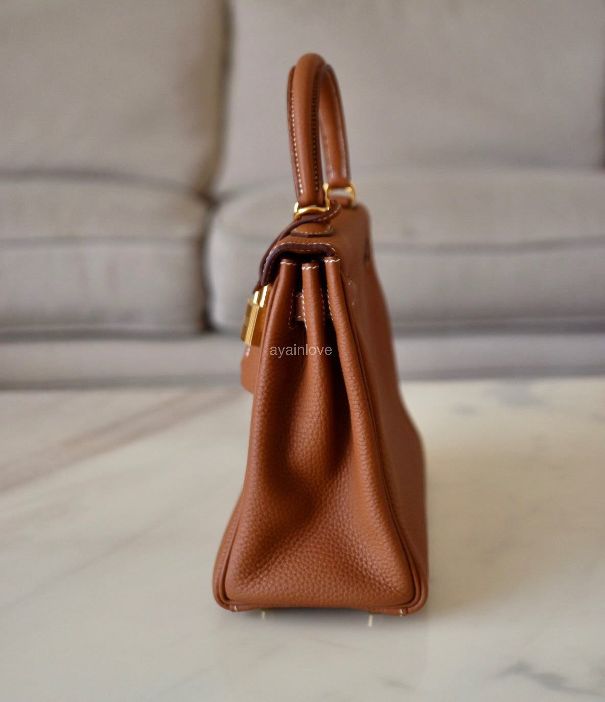 HERMES Kelly 25 Gold Togo Retourne Gold Hardware D Stamp