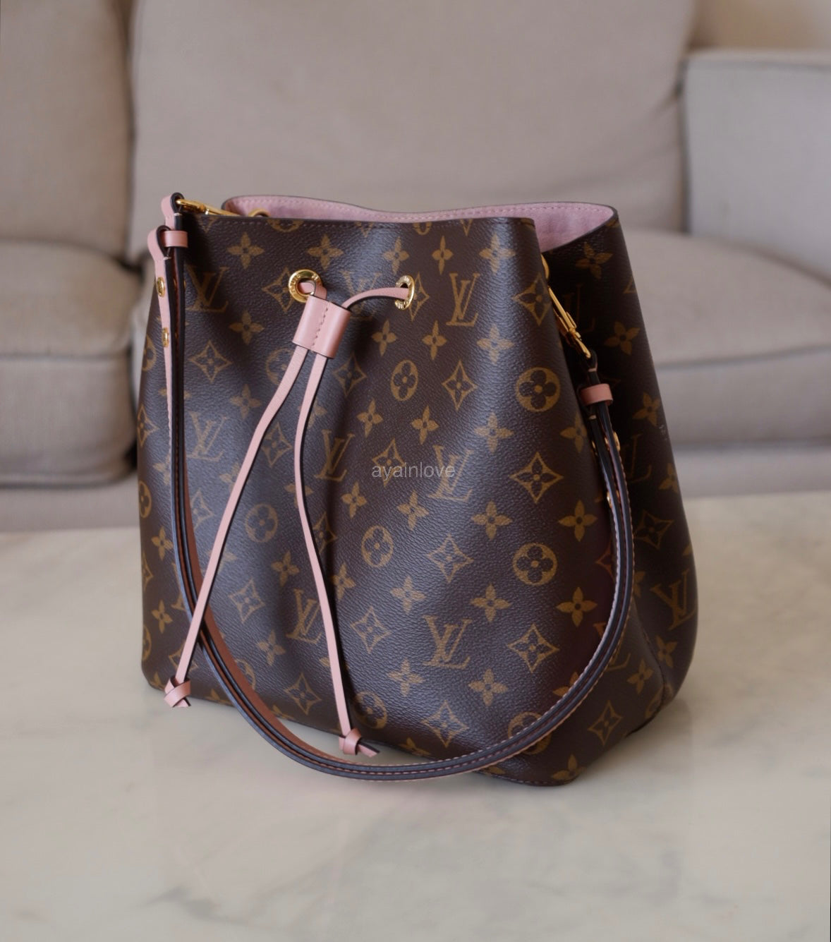 LOUIS VUITTON LV NeoNoe MM Pink Monogram Bucket Bag Gold Hardware