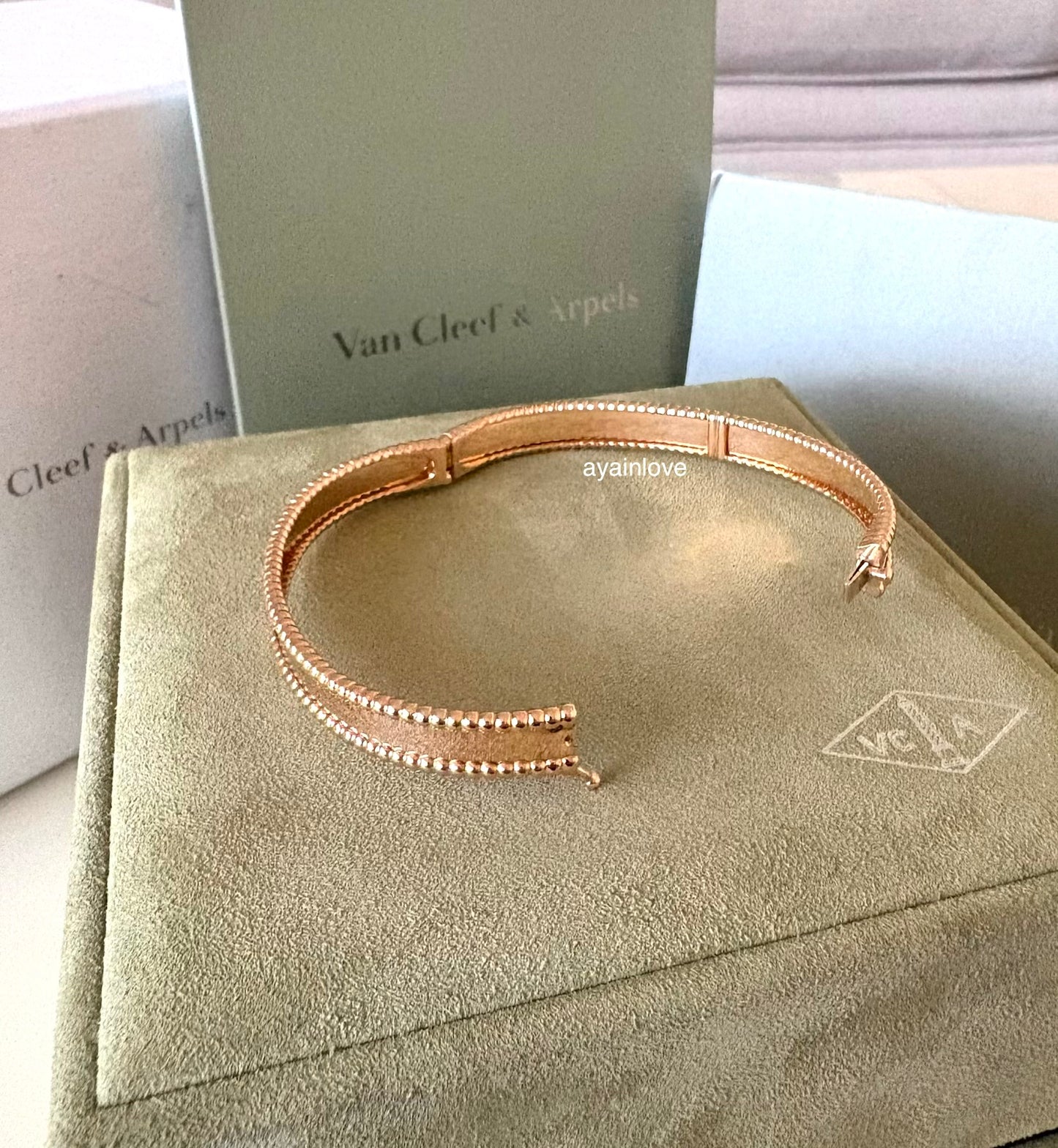 Van Cleef Arpels VCA Signature Perlee 18KT Rose Gold Bracelet Size Large