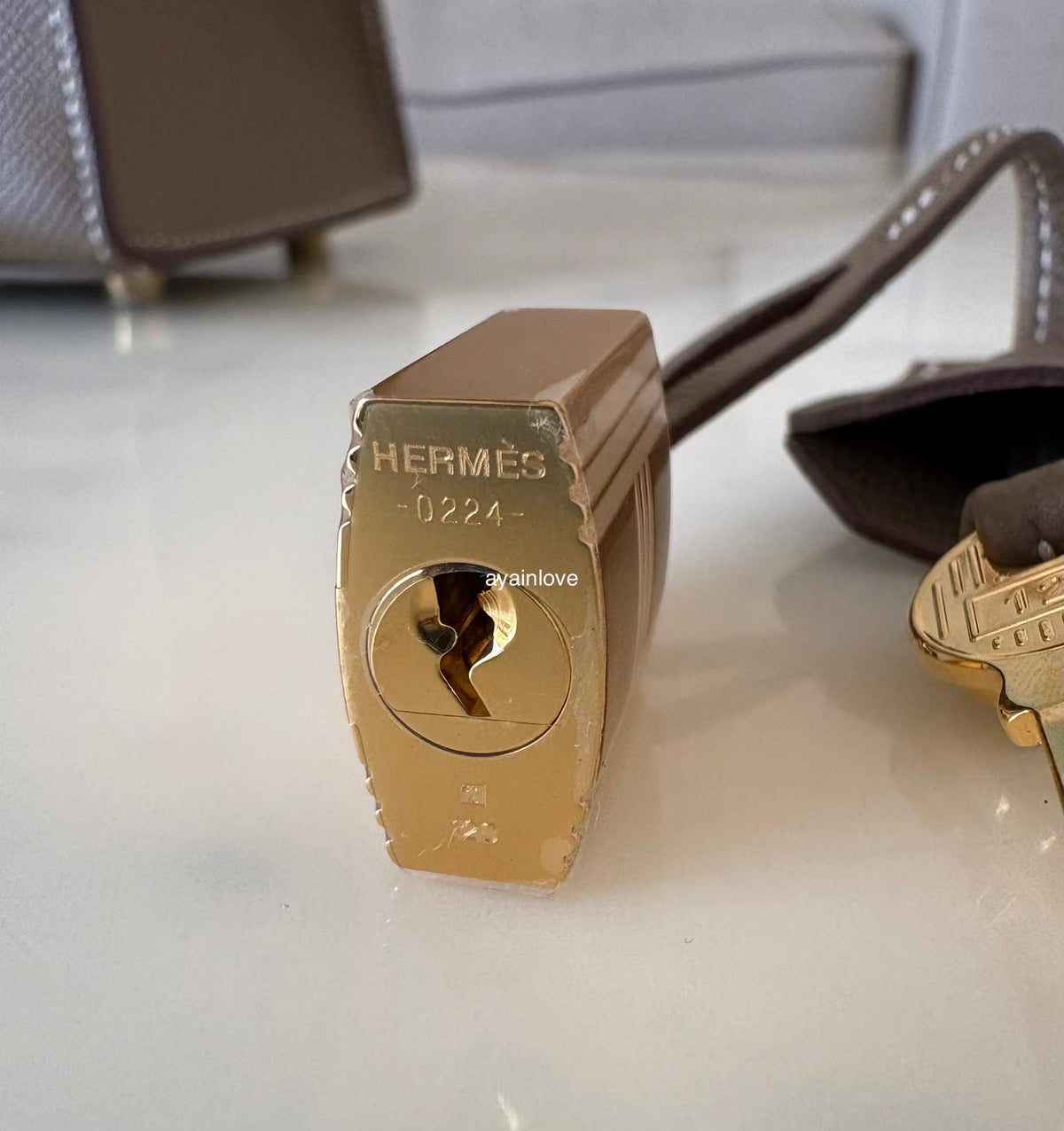 HERMES Kelly 25 Etoupe Epsom Bag Gold Hardware W Stamp