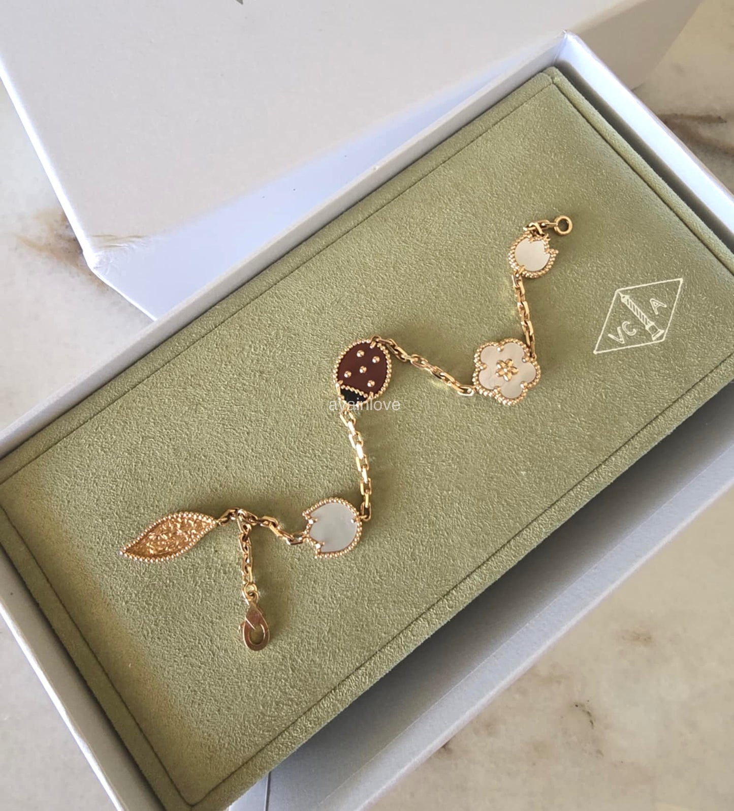 Van Cleef Arpels VCA 5 Motifs Lucky Spring Carnelian, Mother of Pearl and Onyx Bracelet 18KT Rose Gold