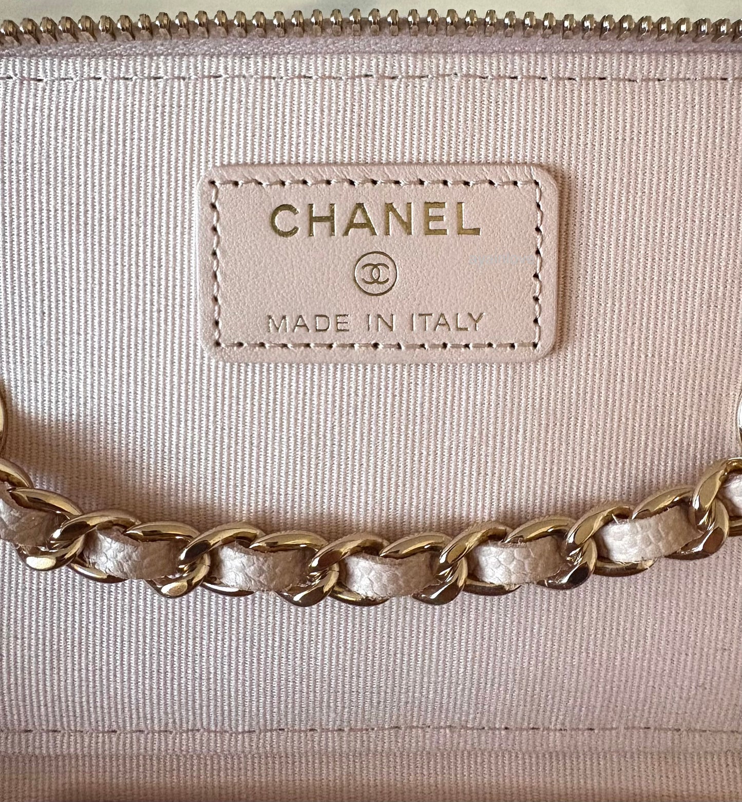 CHANEL 22C Light Beige Caviar Rectangular Vanity On Chain Light Gold Hardware